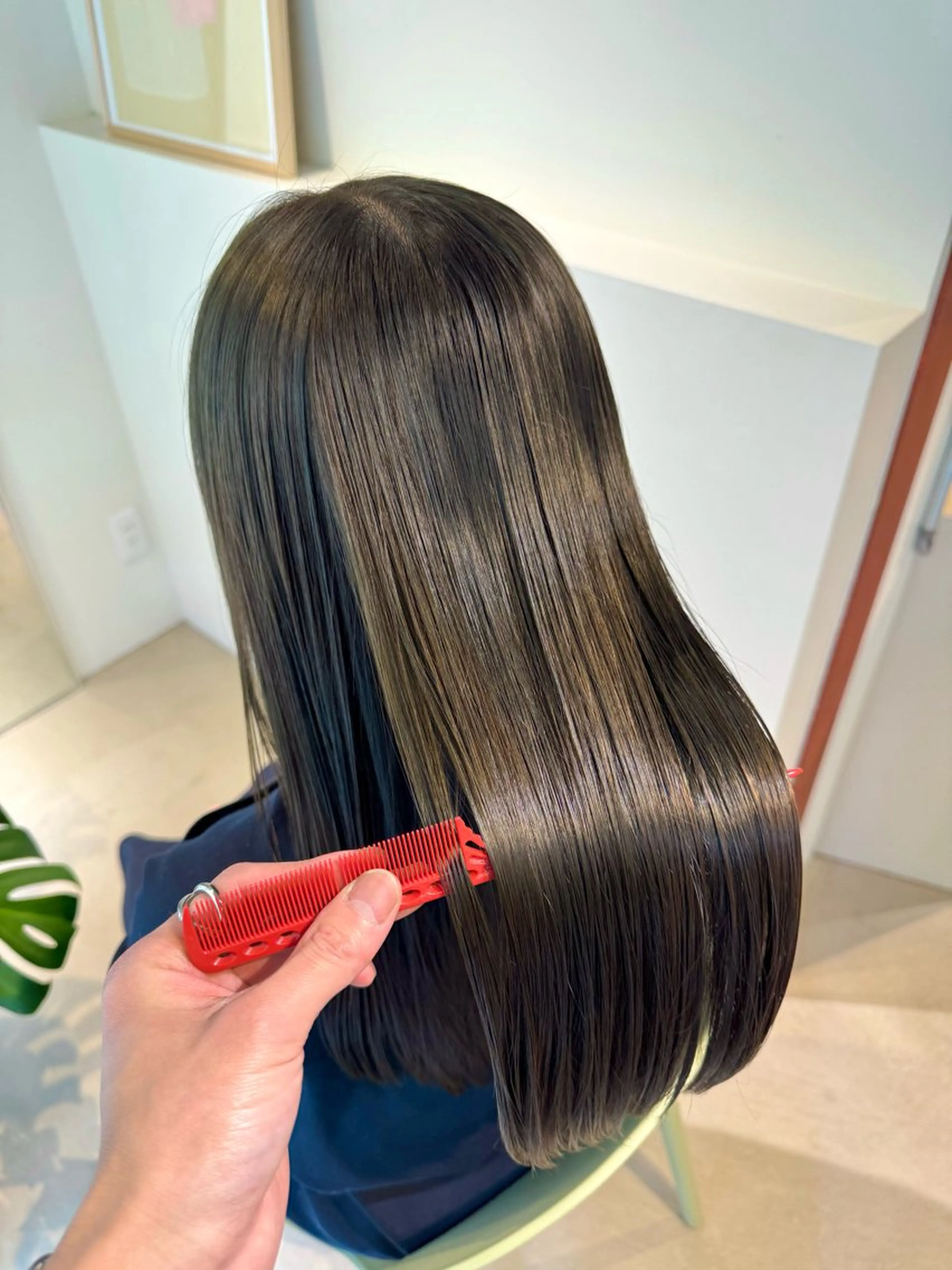 ロング 切りっぱなしボブ ショートボブ アッシュ ボブ ハイライト eto所属・髪質改善スペシャリス ト長尾勇弥/梅田中津のヘアスタイル