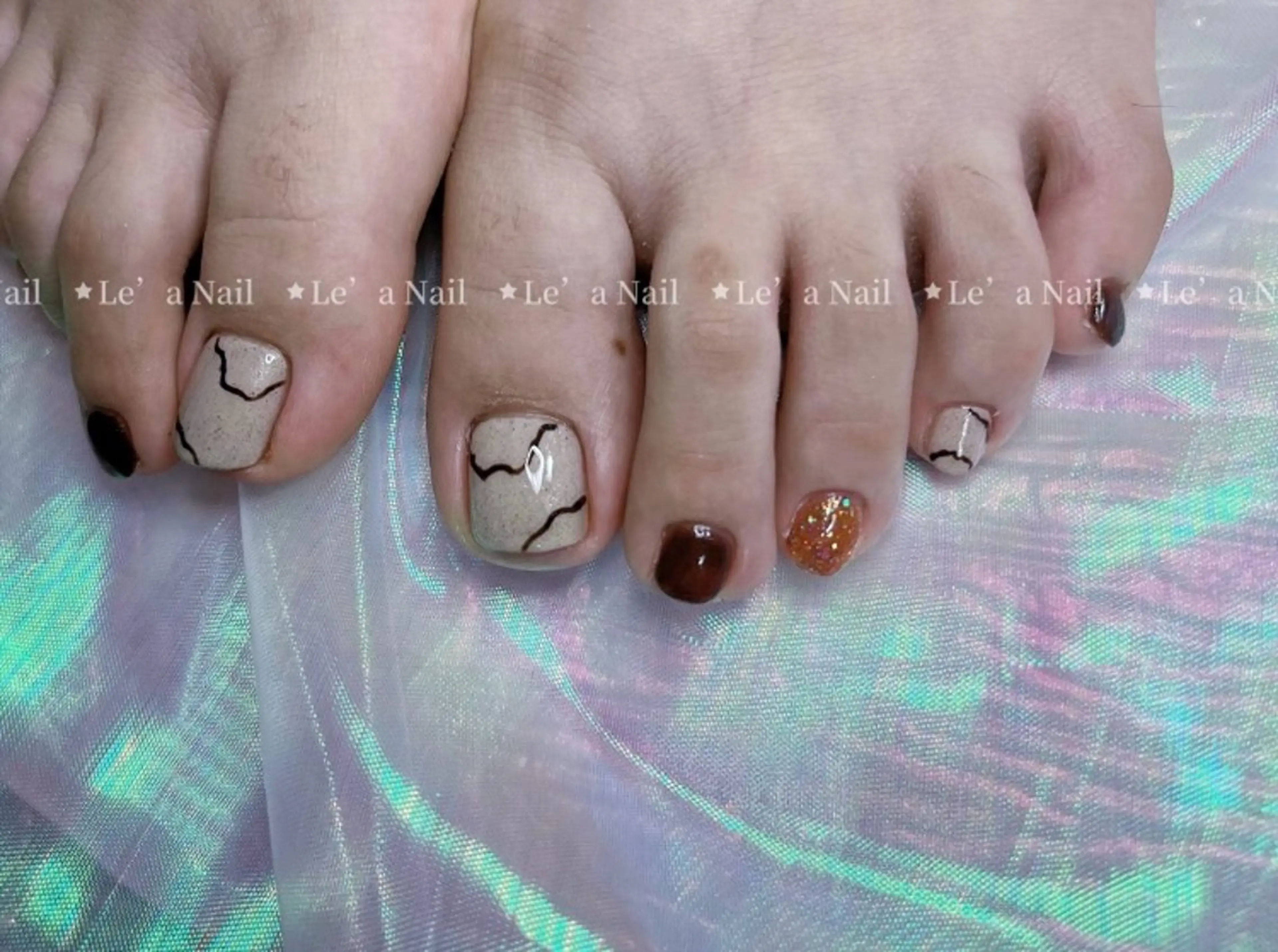 ネイル チークネイル フラッシュネイル フットネイル フレンチネイル ジェルネイル フットネイル ハンドケア Luxe Nail Salonのネイルデザイン