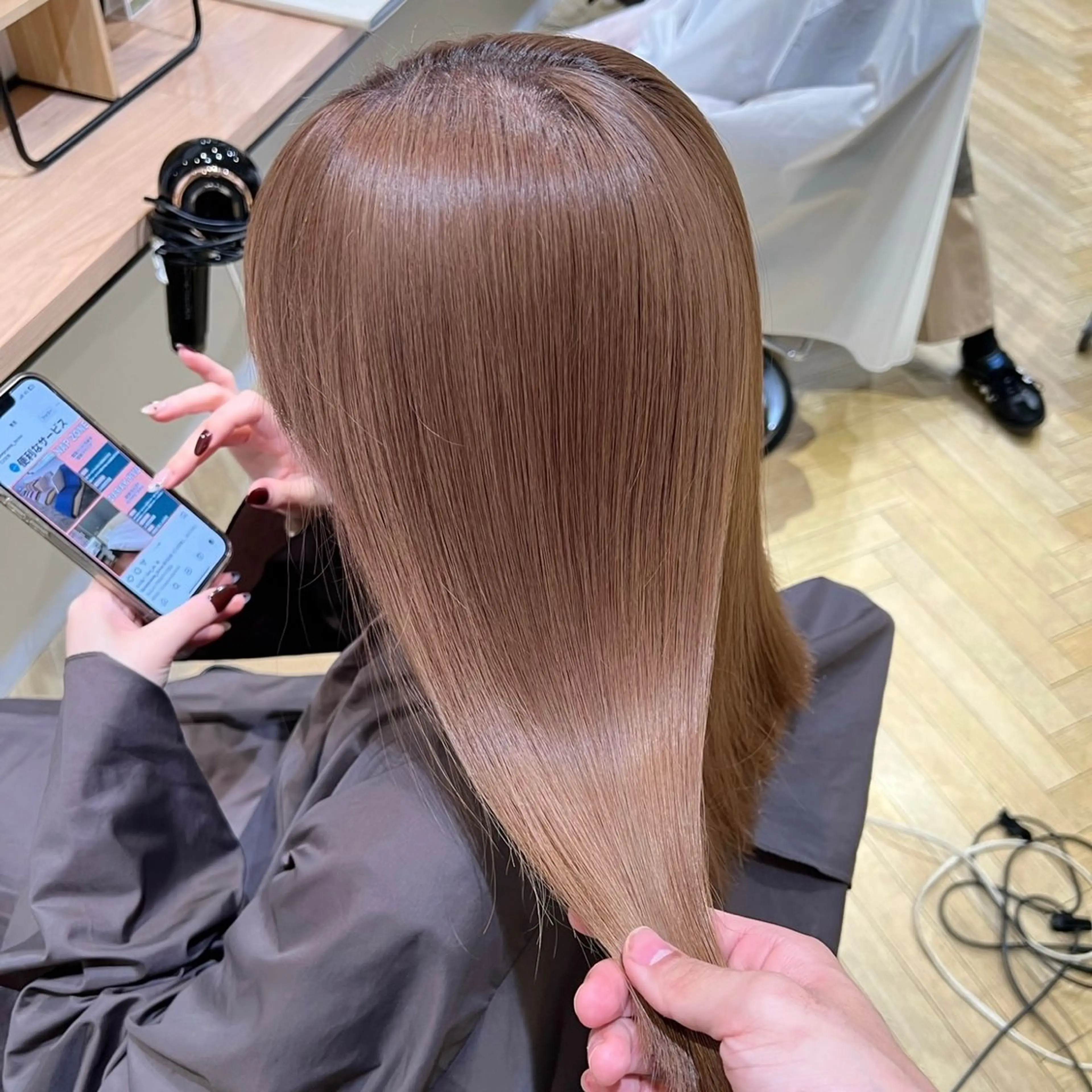 ミディアム カラー ベージュカラー ブリーチ ハイトーンカラー カット ヘアカラー 三宅 昌太のヘアスタイル