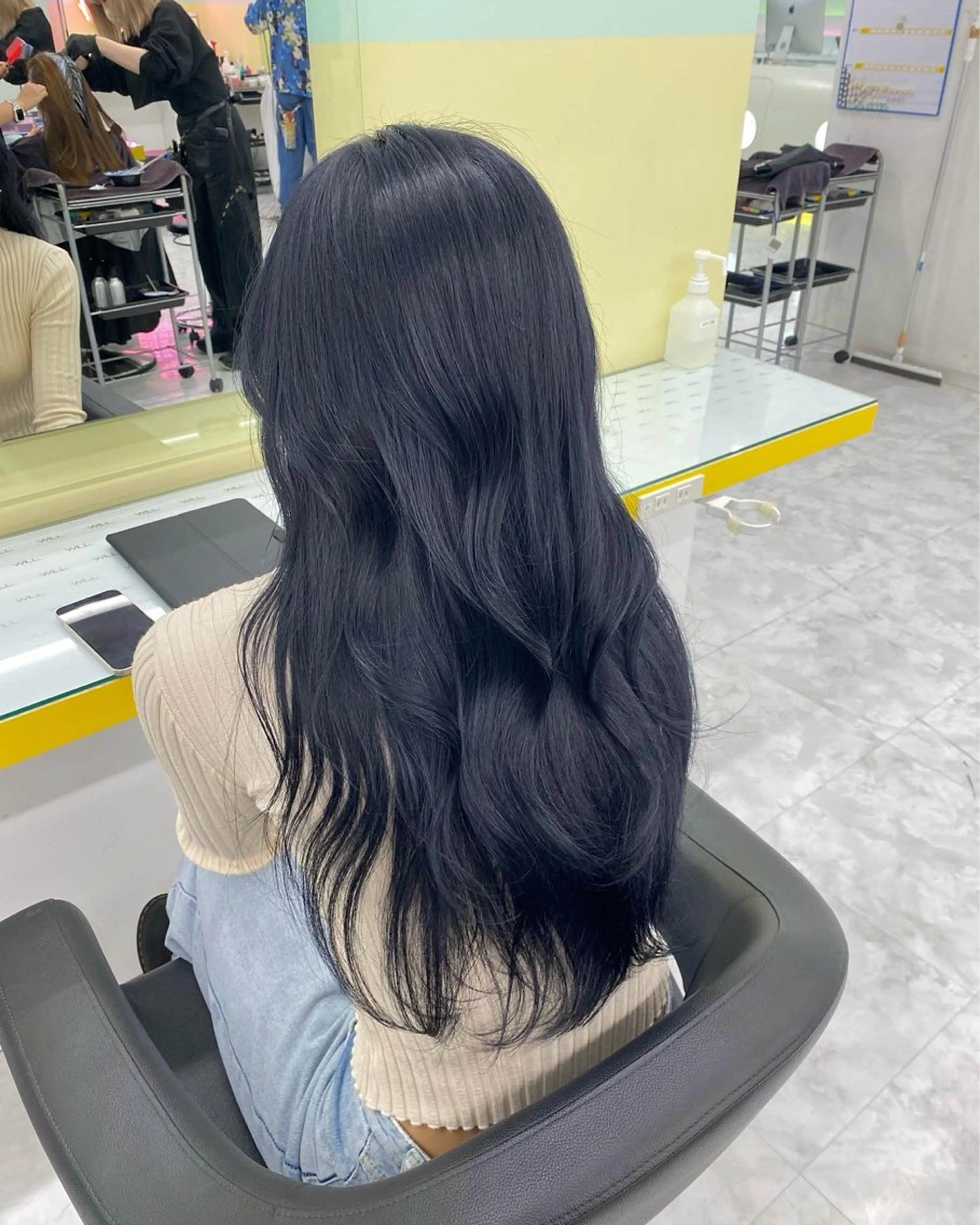 ロング ヘアカラー yuria 🌙のヘアスタイル