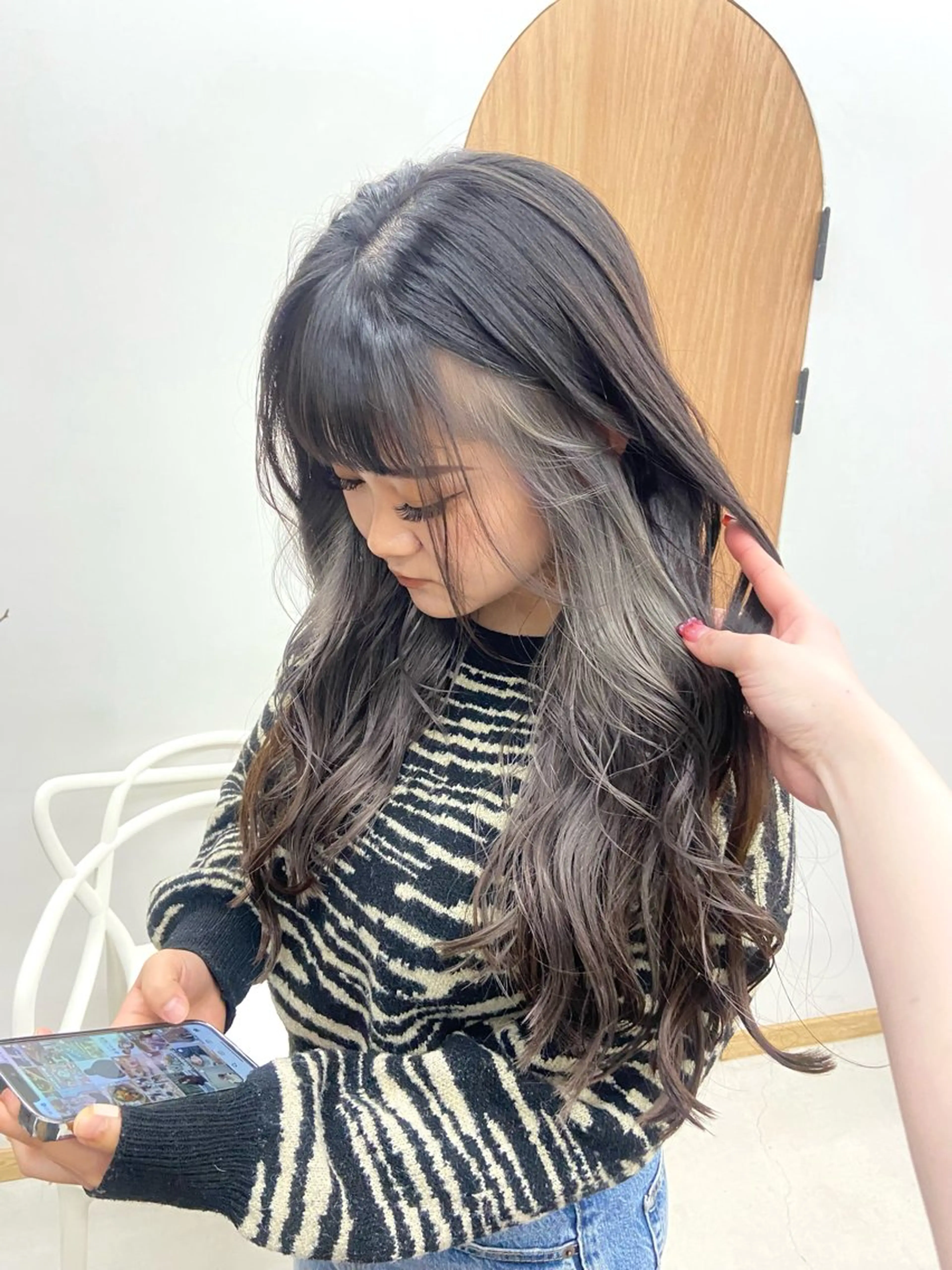 ロング カラー ベージュカラー ブリーチ ヘアカラー トリートメント mana／Wカラー／ ブリーチなし暖色のヘアスタイル
