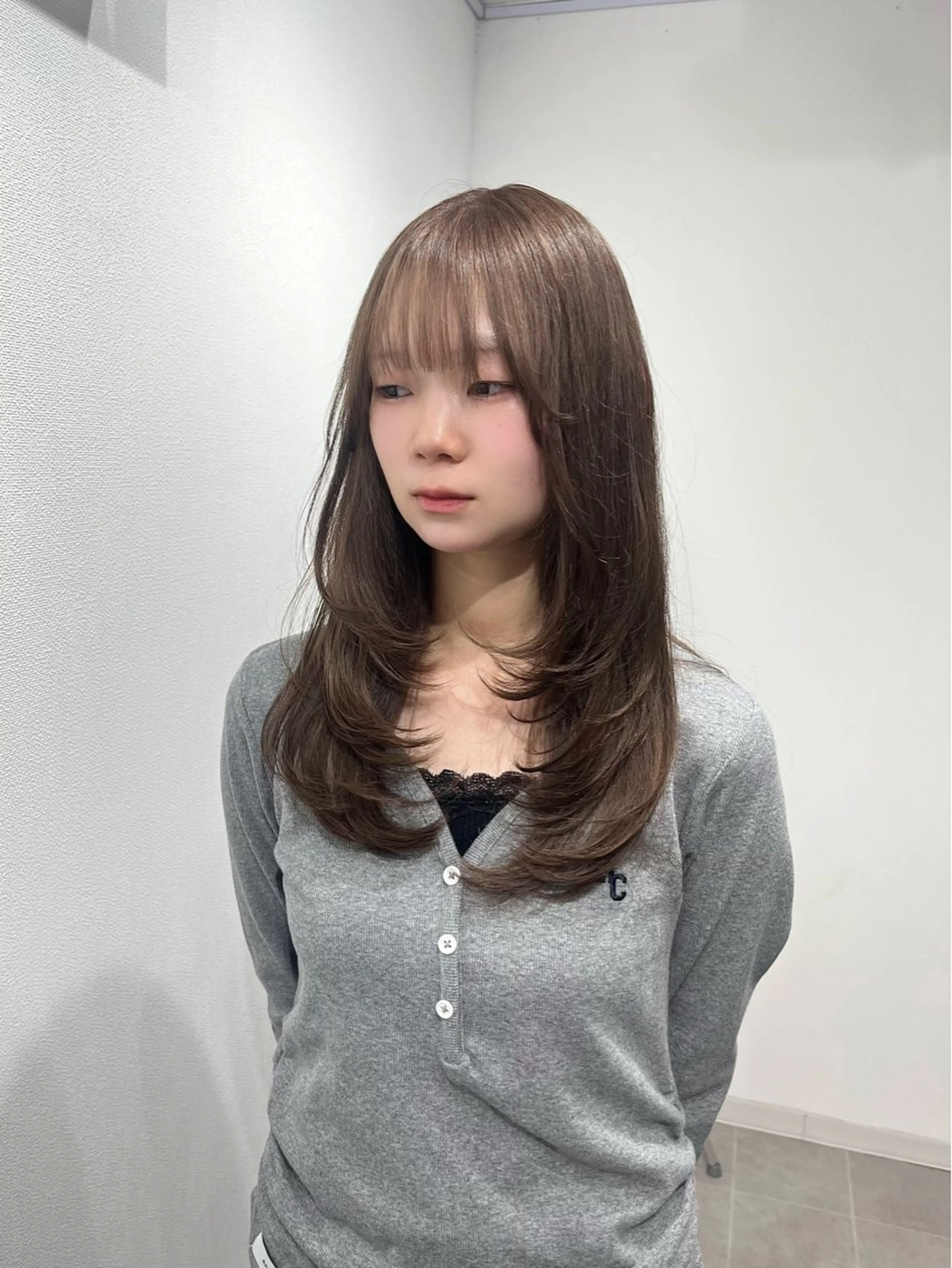 【大人気🇰🇷】カット＆透明感カラー＆ケアプロ使用トリートメントの写真