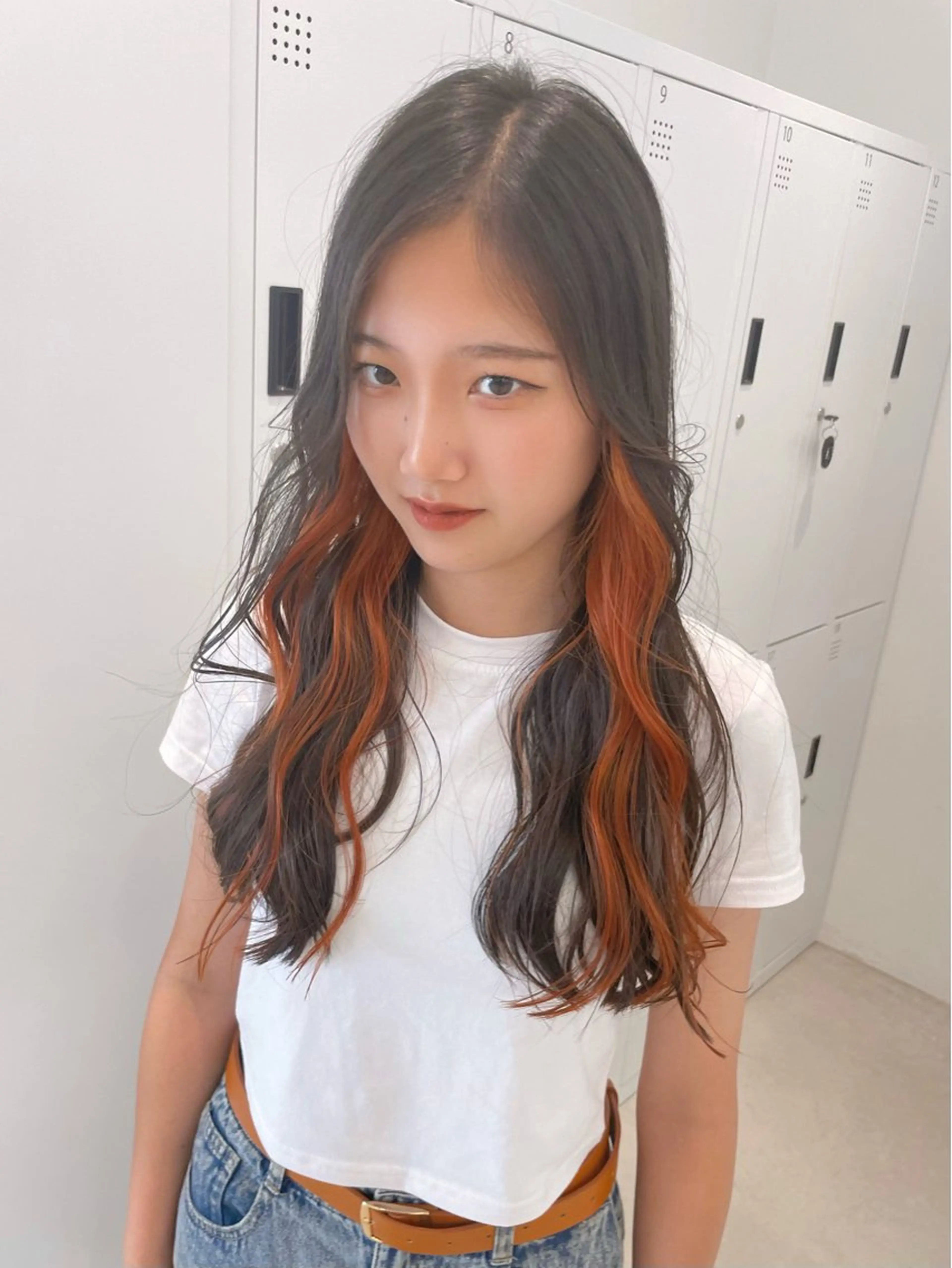 ロング カラー ブリーチ インナーカラー オレンジ くびれヘア 韓国風ヘア 似合わせカットが 得意な美容師のヘアスタイル