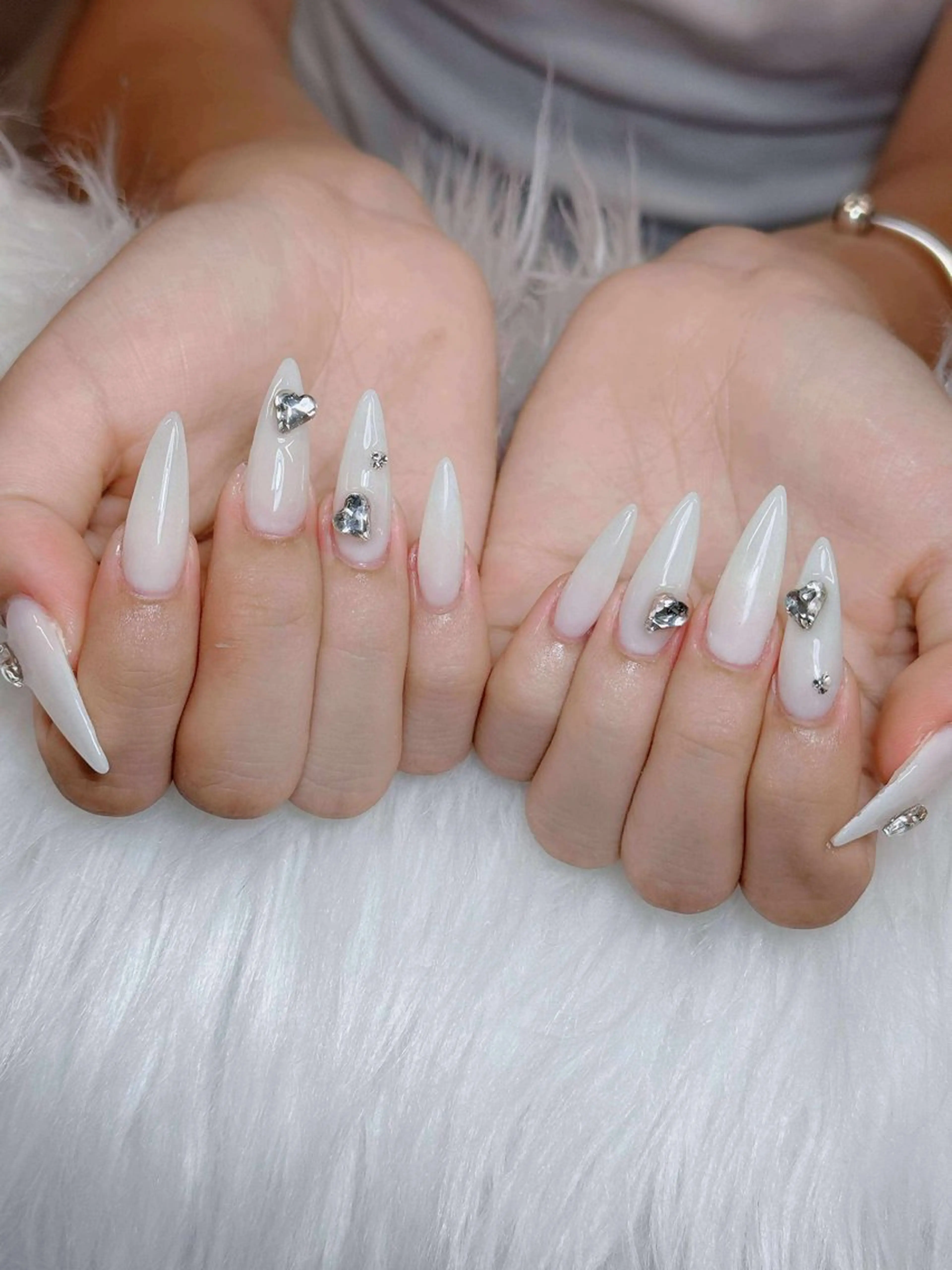 ネイル オーロラネイル チークネイル フットネイル フレンチネイル 韓国ネイル ハンドネイル Lumi Nailのネイルデザイン