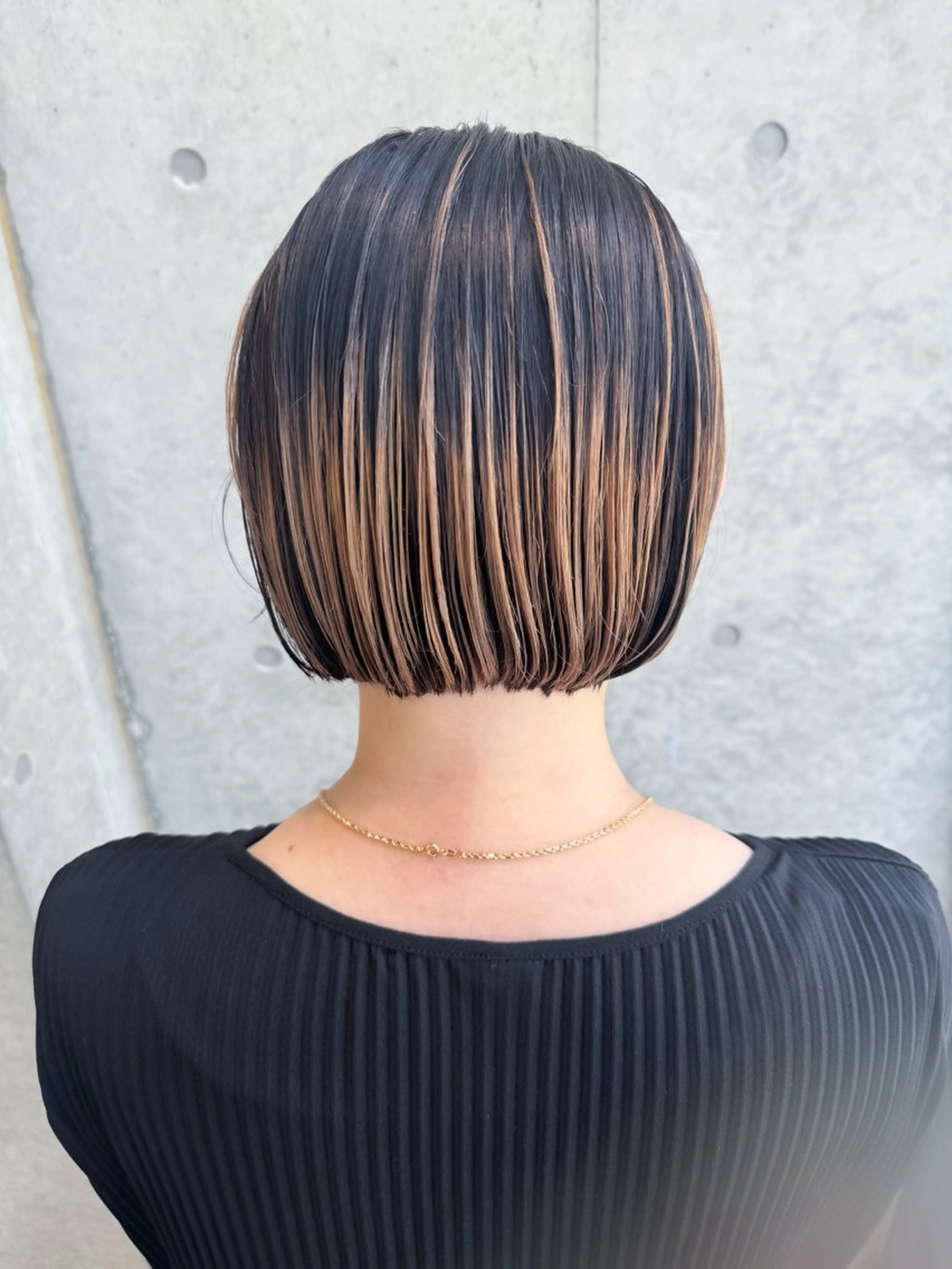 ショート カラー ヘアアレンジ ミニボブ/ブリーチ 🌈MISATOのヘアスタイル