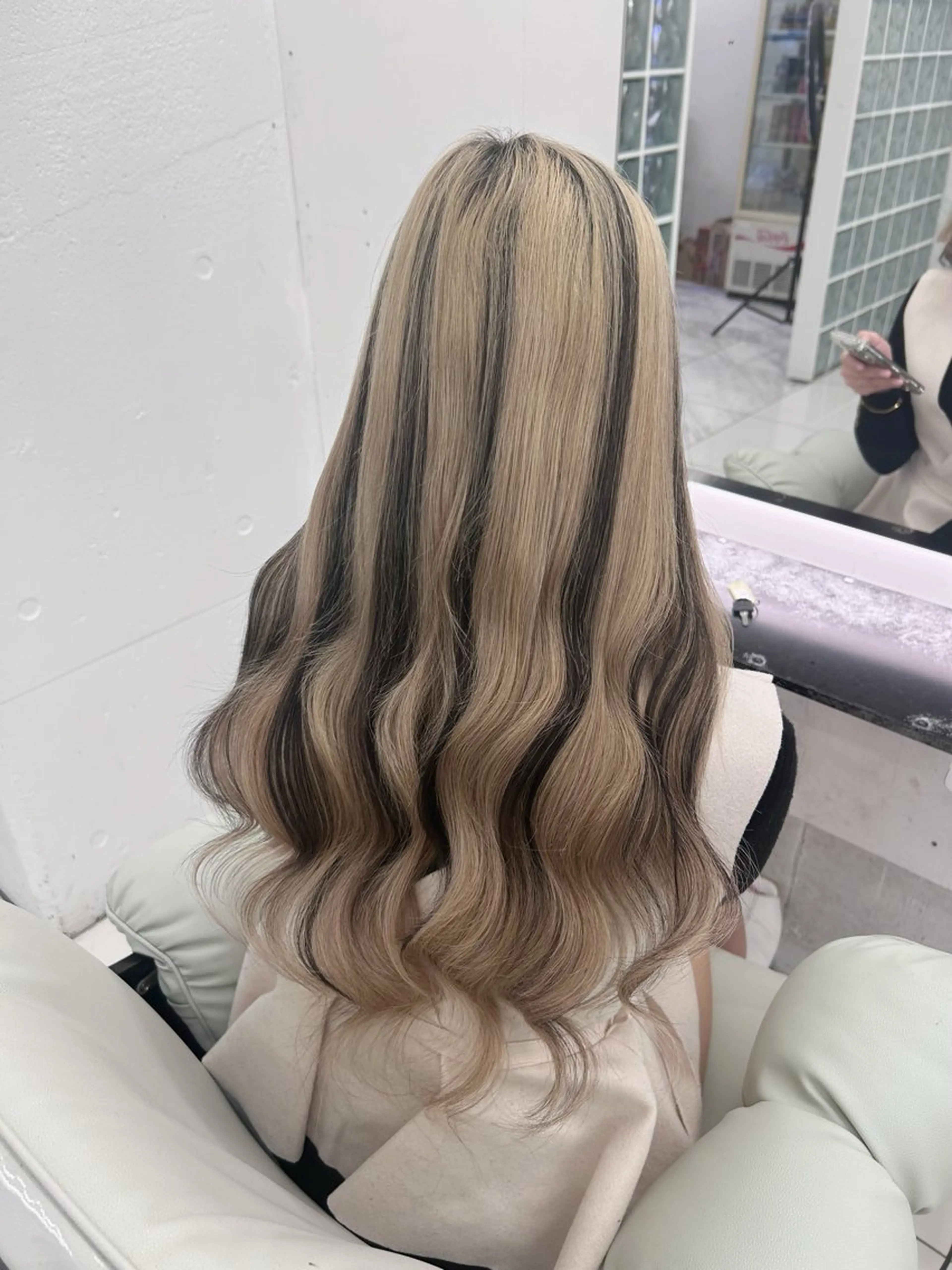 ロング エクステ 三尾 樺緒のヘアスタイル