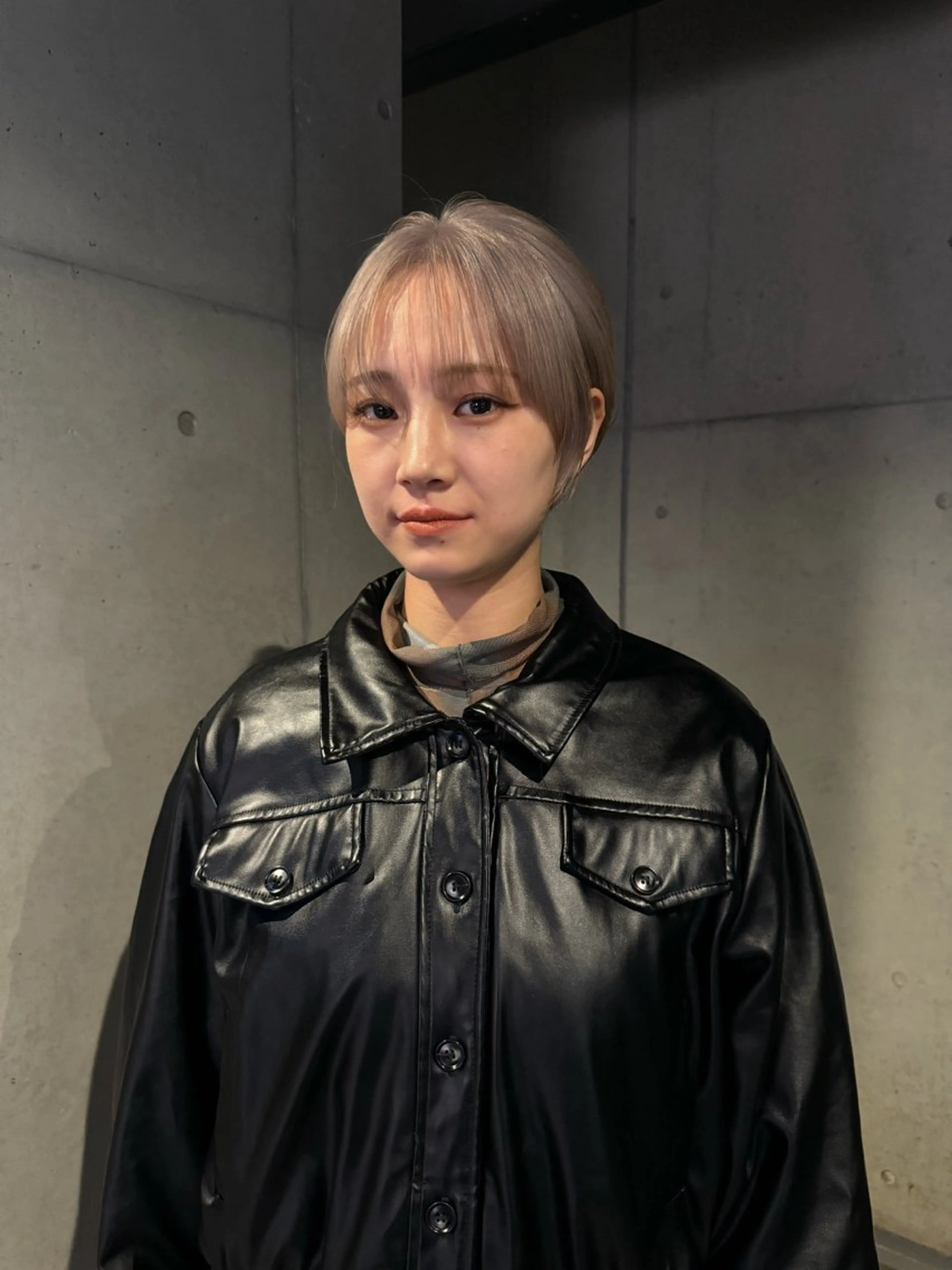 ショート カラー ヘアカラー ハイトーン/レイヤー だいちのヘアスタイル