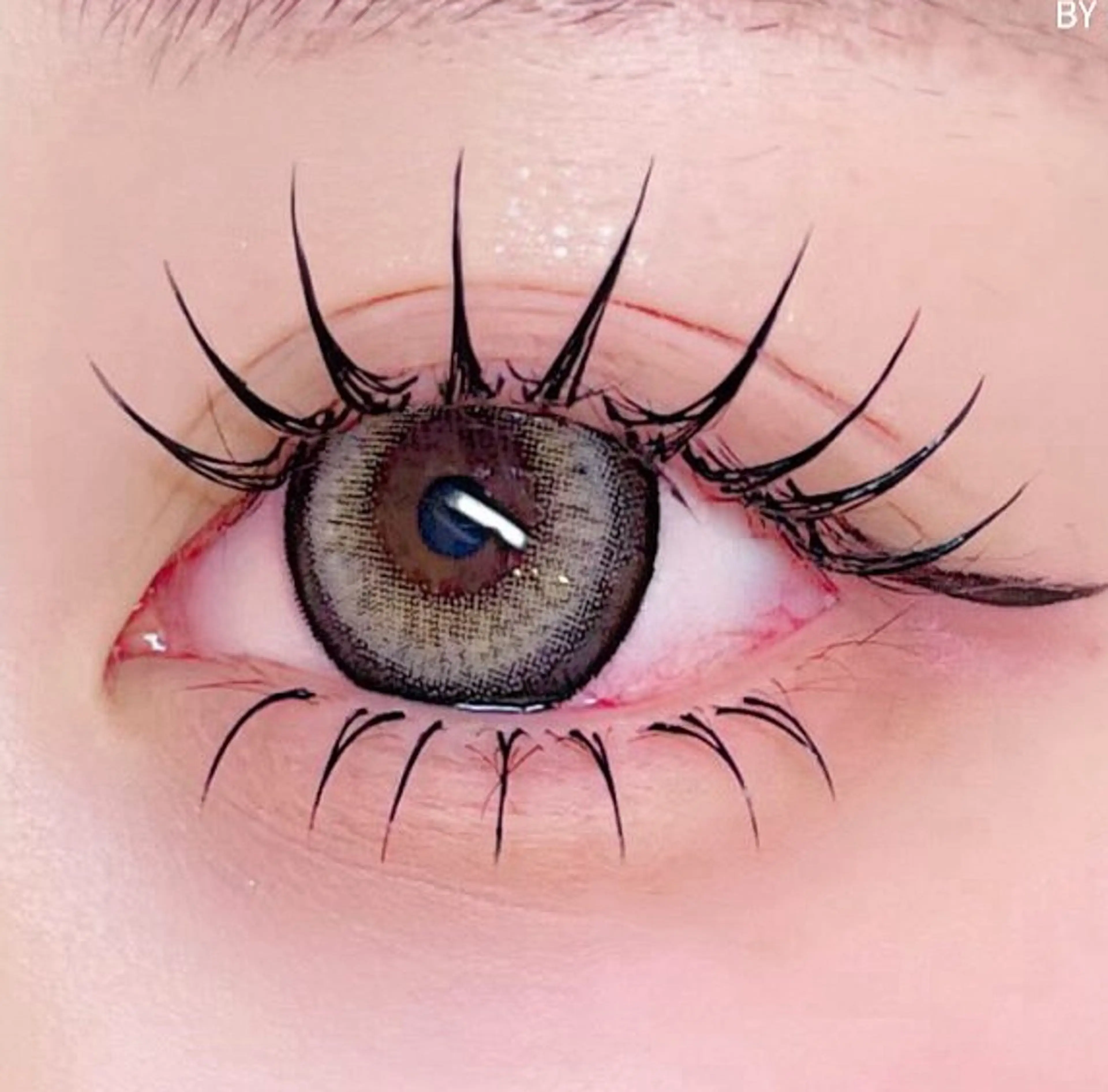 【まつげエクステ】⭐️オフ無料⭐️フラットラッシュ上120本＋下まつげ40本💎束感コーティング付💎の写真