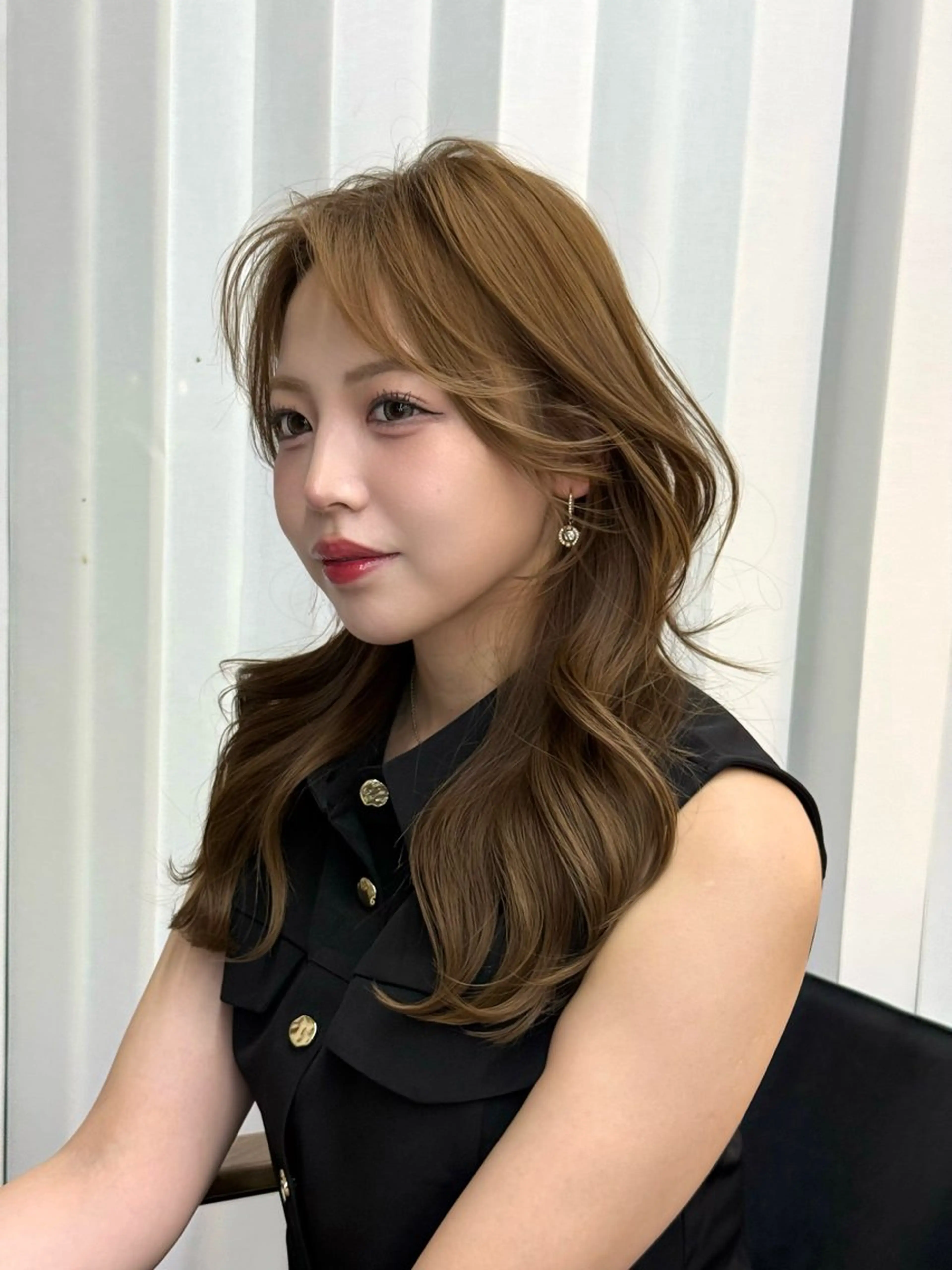 セミロング カラー アッシュ ブリーチ 透明感カラー ダブルカラー グレージュ カット ヘアカラー 日韓レイヤー🇰🇷 艶カラー/ナカネのヘアスタイル