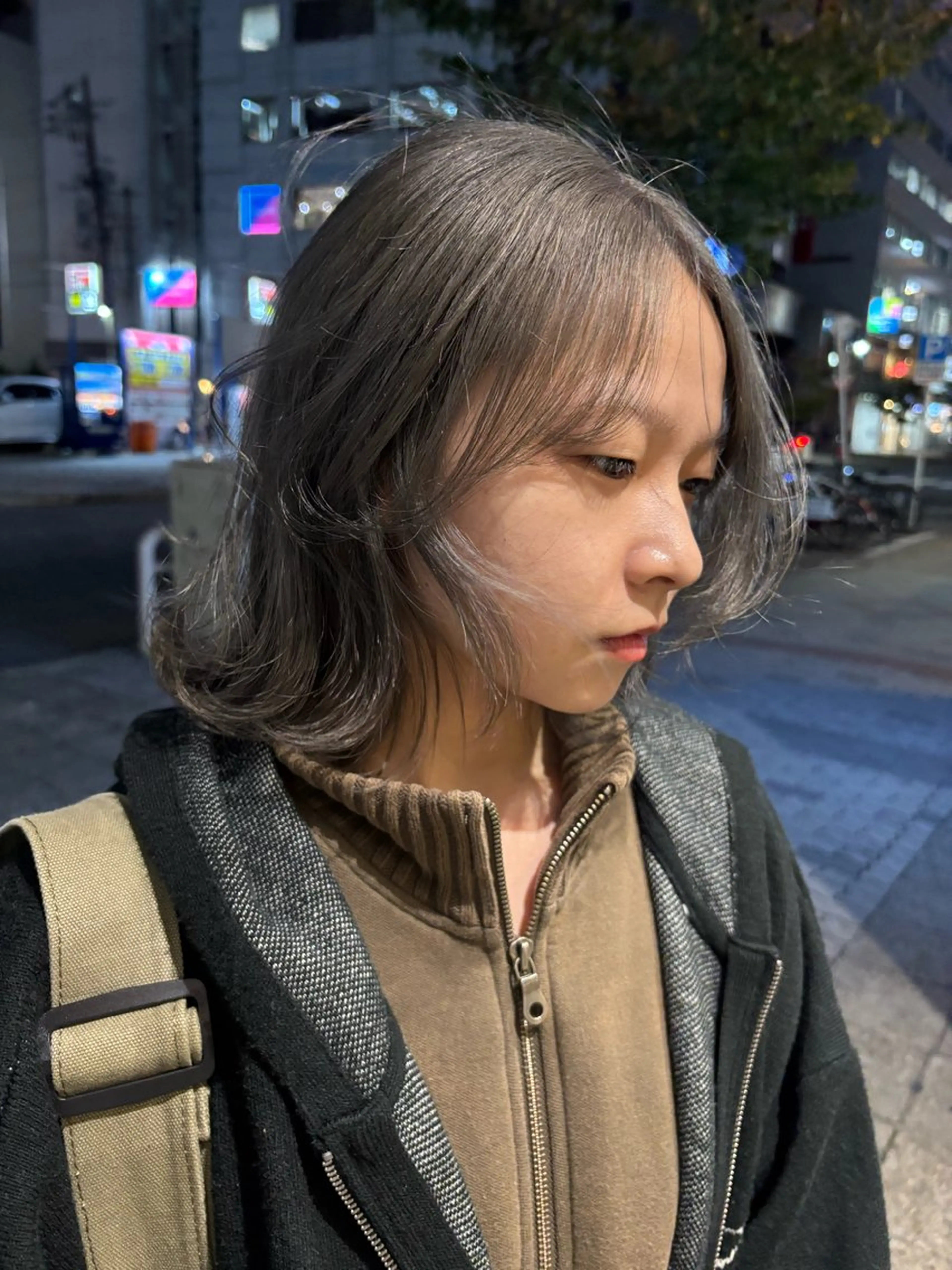 ミディアム カット ヘアカラー sea's所属・ヒラカホ/矢場町/ ブリーチ/似合わせのヘアスタイル