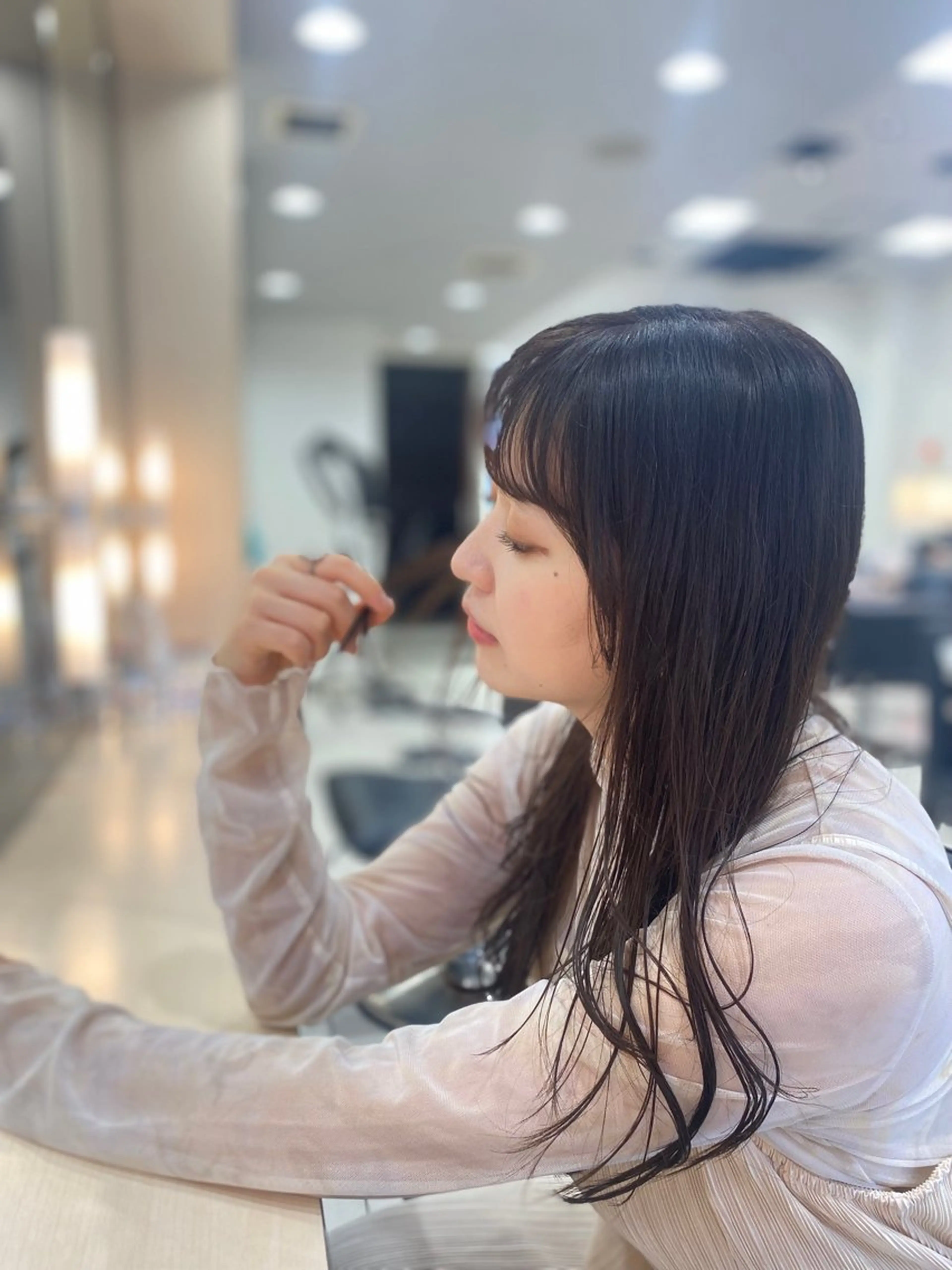 ロング カット ヘアカラー トリートメント ‎‪🩰 艶髪ト レンド しおり🔅のヘアスタイル