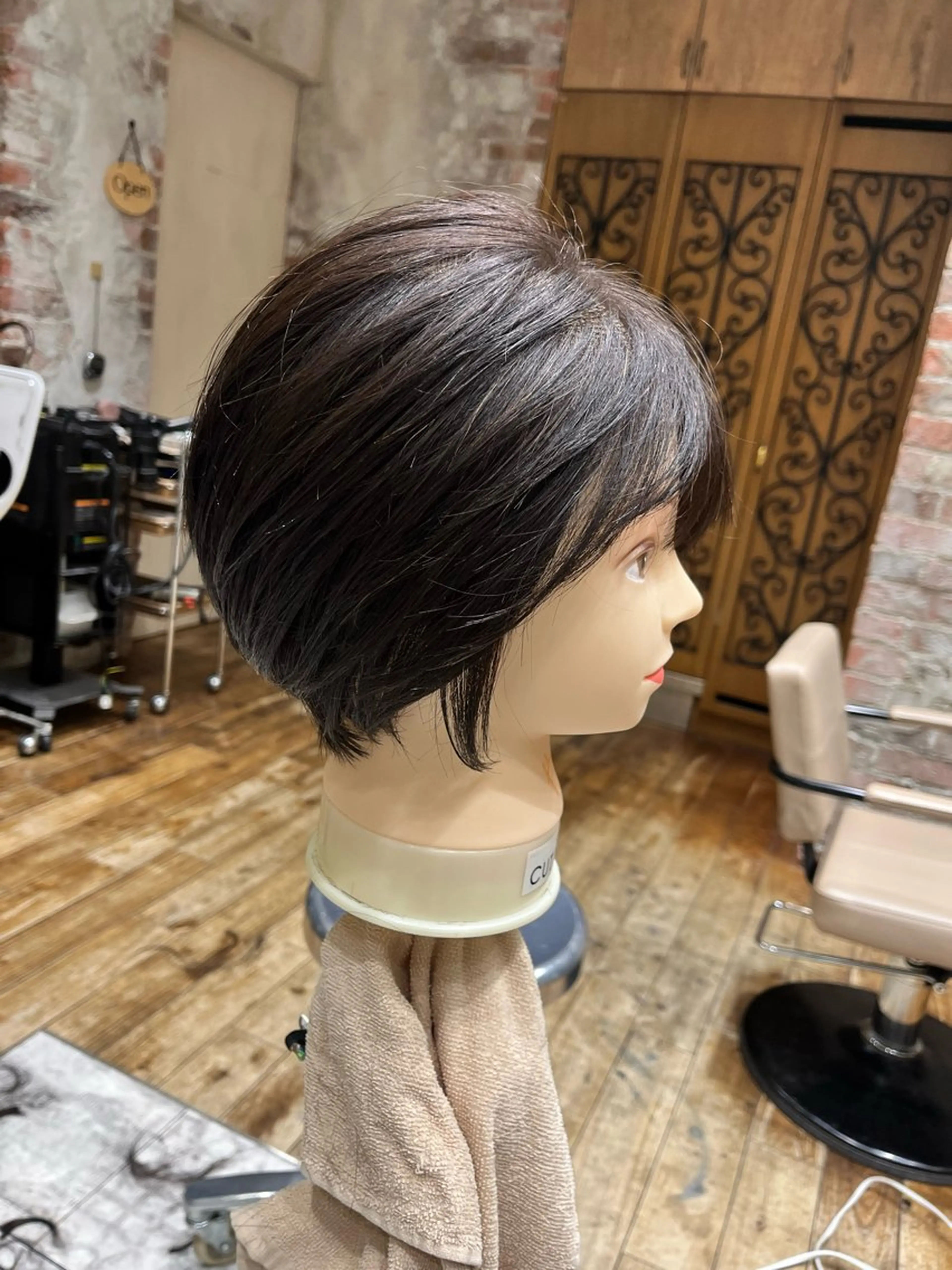 ショート 顔まわりカット 前髪カット安井楽人のヘアスタイル