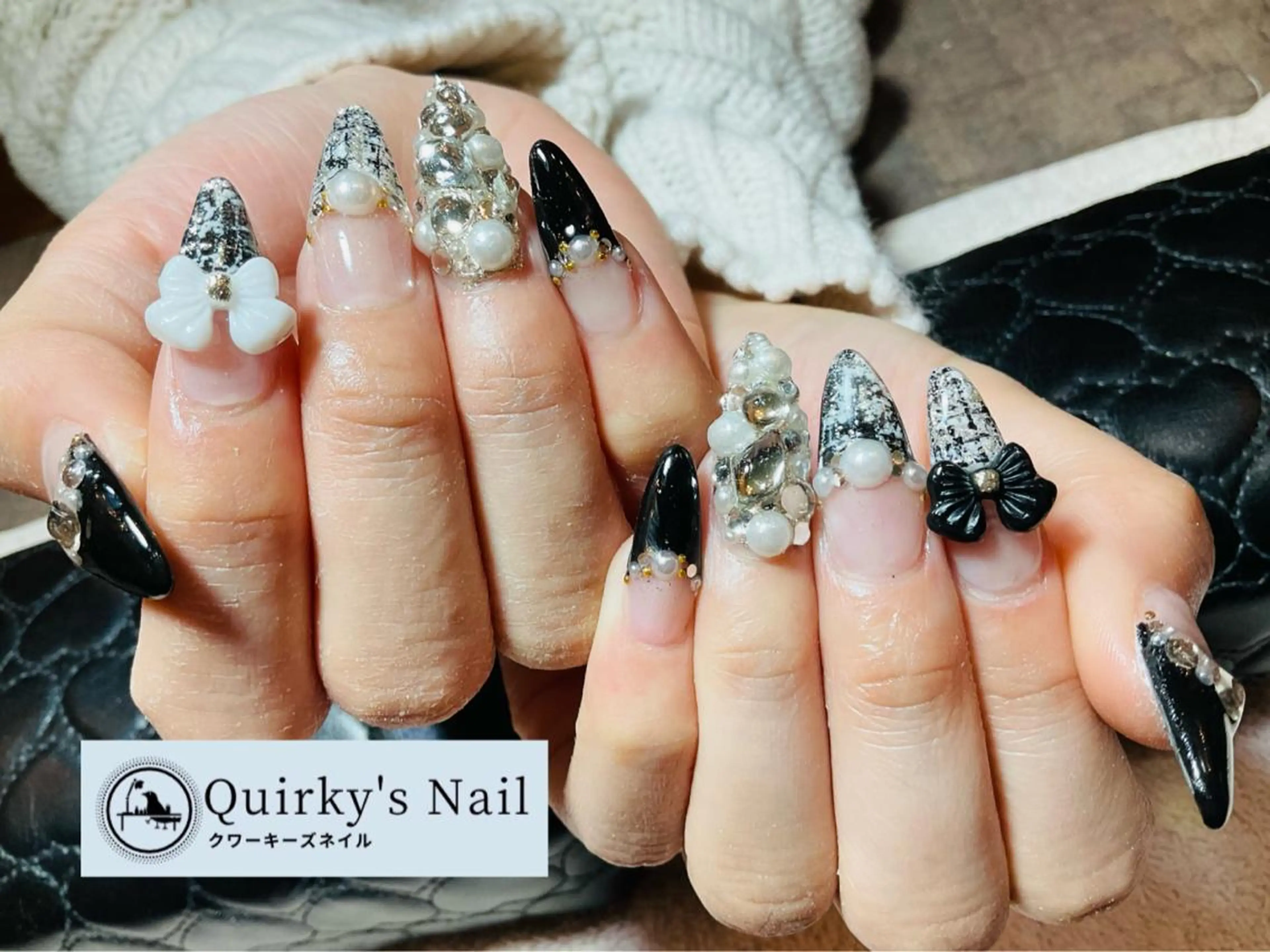 ネイル アートネイル フレンチネイル ジェルネイル グラデーション ホログラムネイル Quirky's Nail【栄店】のネイルデザイン