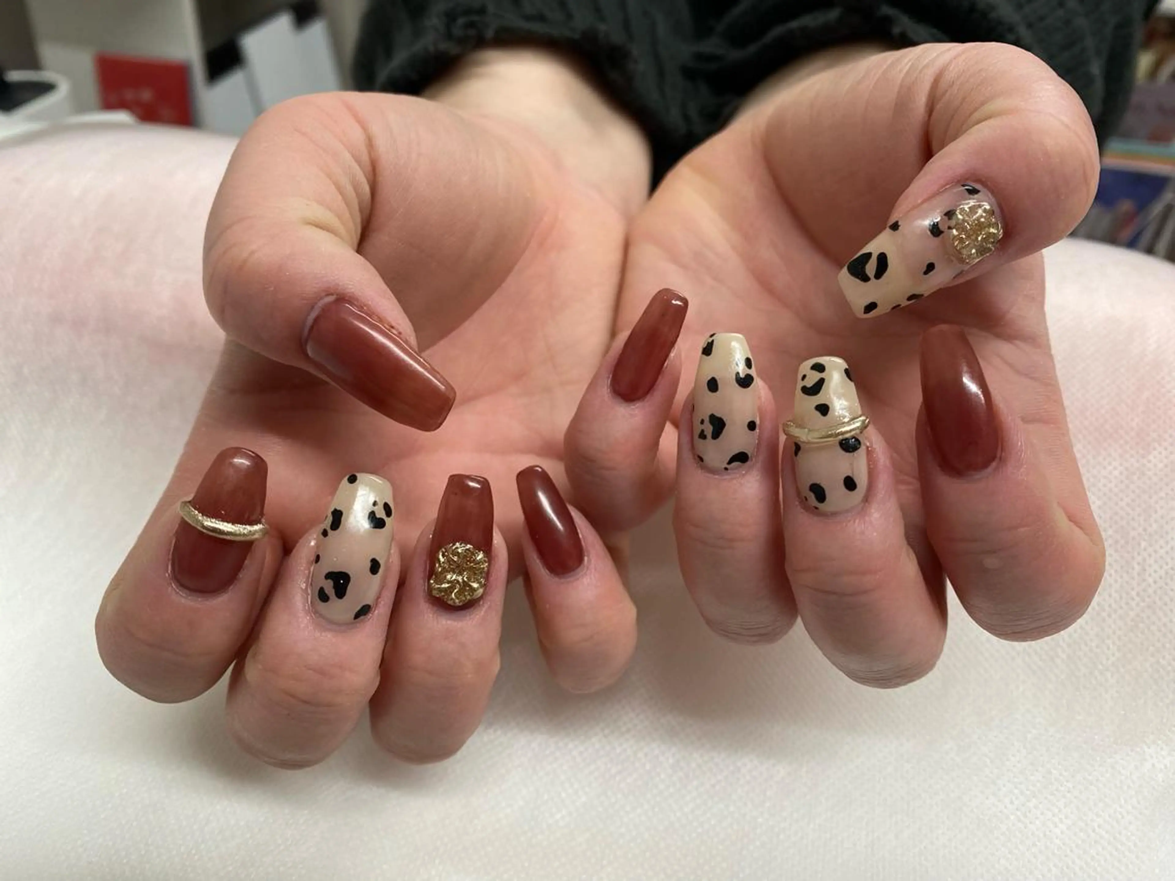 ネイル アニマル柄 ボルドー 持ち込み ハンドネイル 武藤 千裕のエステ・リラクイメージ