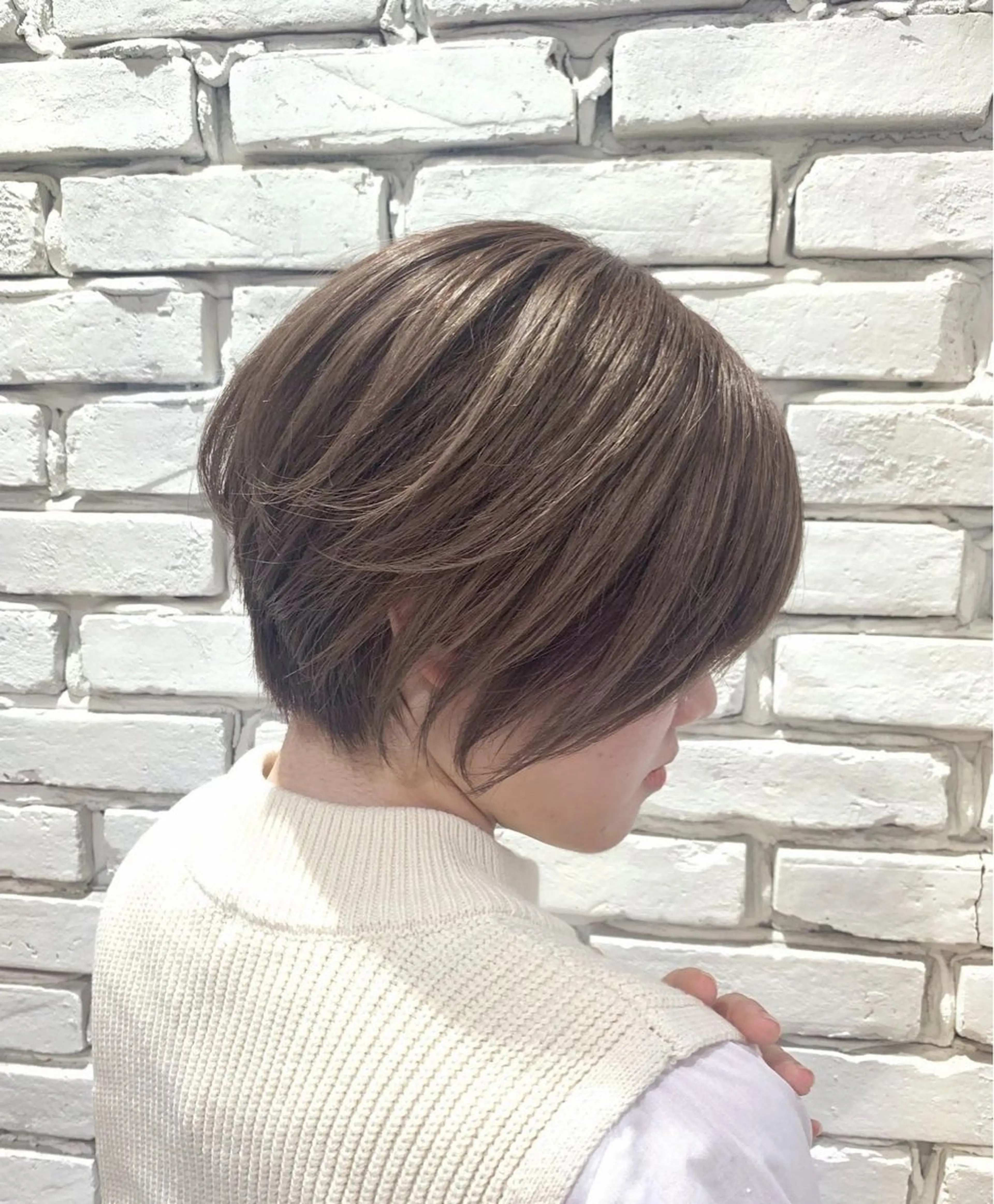 ショート カラー ブリーチ 遊佐 みくりのヘアスタイル