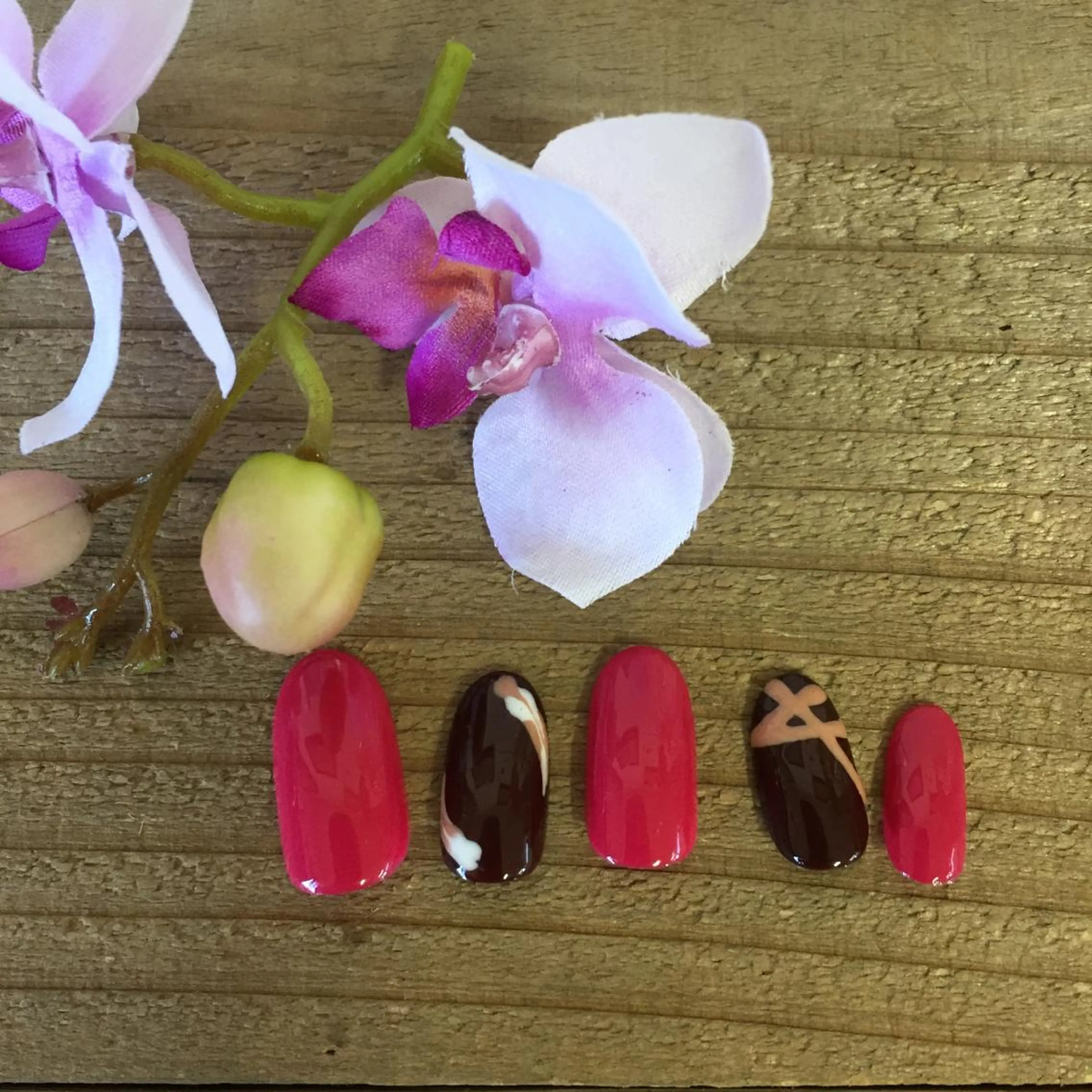ネイル シンプルネイル バレンタイン NailSpace 猫のいるネイルサロンのネイルデザイン