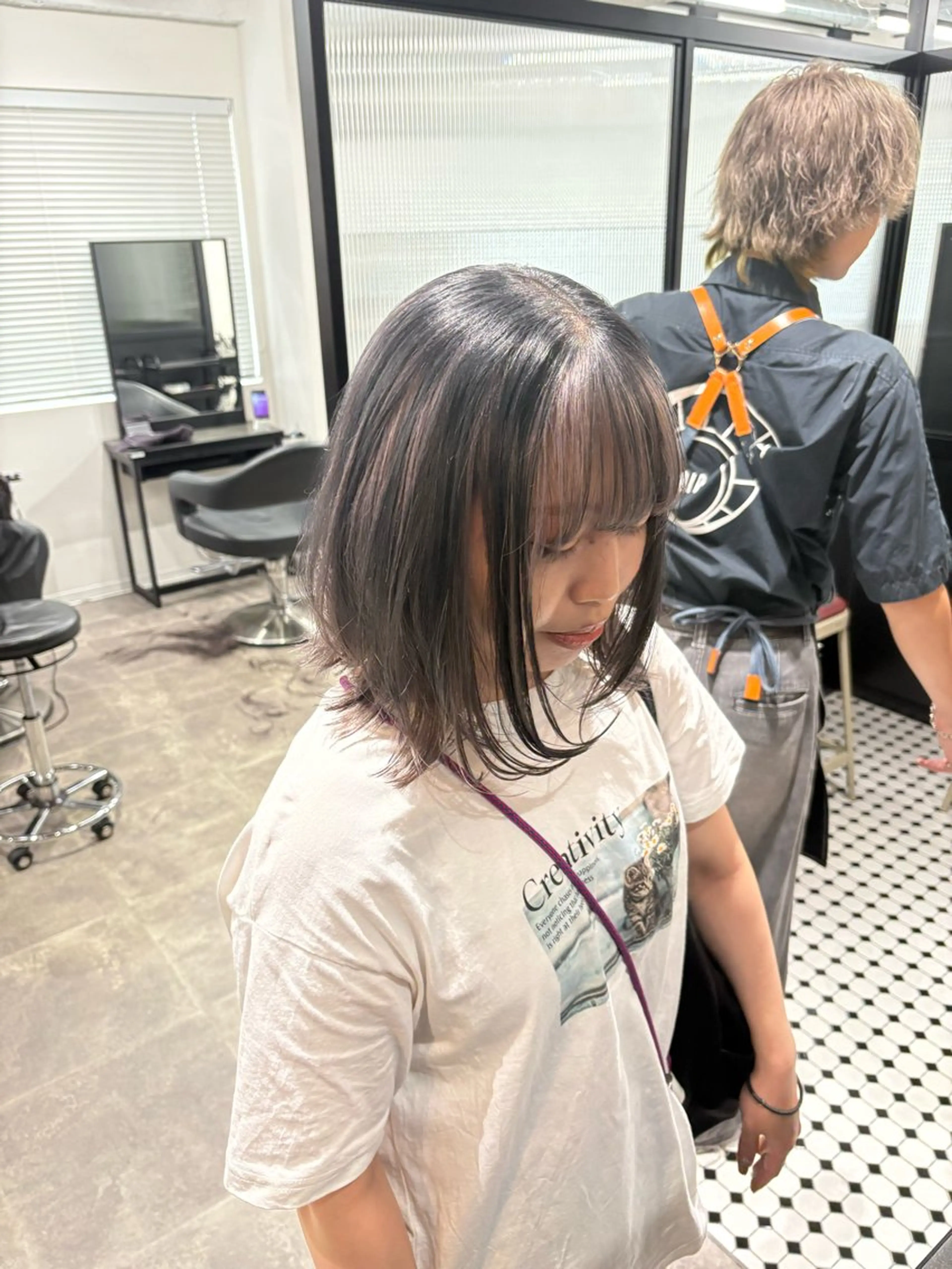 ミディアム カラー ヘアカラー 韓国ヘア暗髪 ダブルカラーメンズ可のヘアスタイル