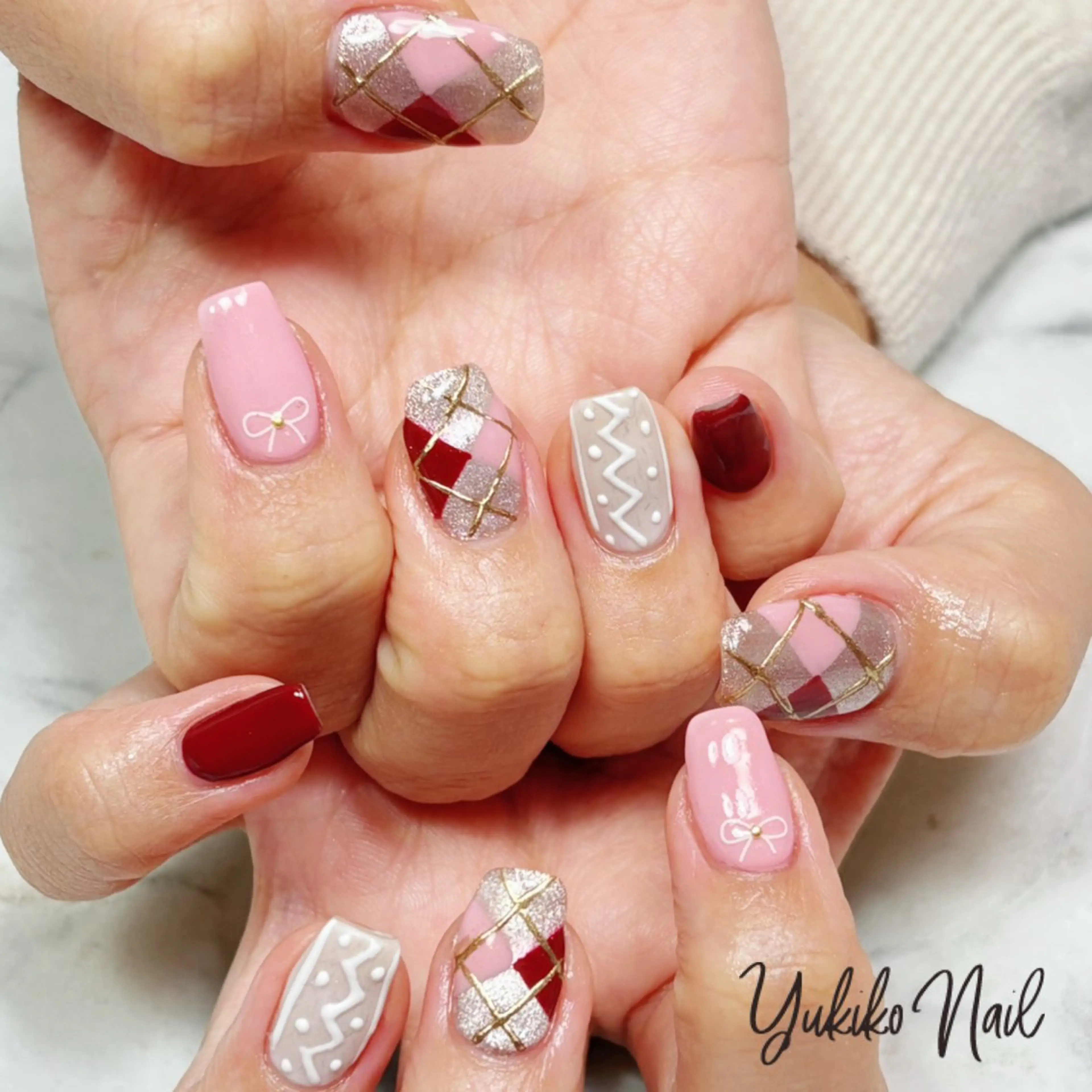 ネイル ボルドー マグネットネイル ピンク 冬ネイル ハンドネイル ユキコ ネイルのネイルデザイン