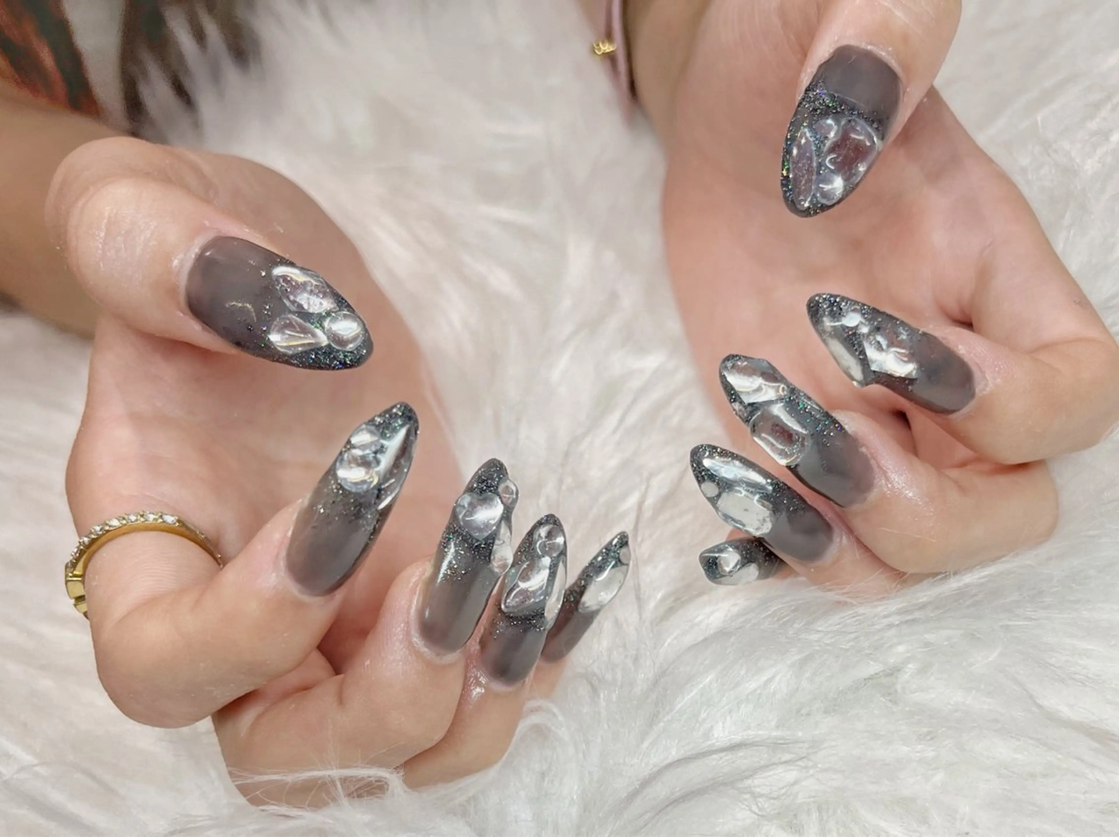 セミロング NAIL SALON FLOR所属・キラキラネイル/ 韓国ネイルMAKIのネイルデザイン