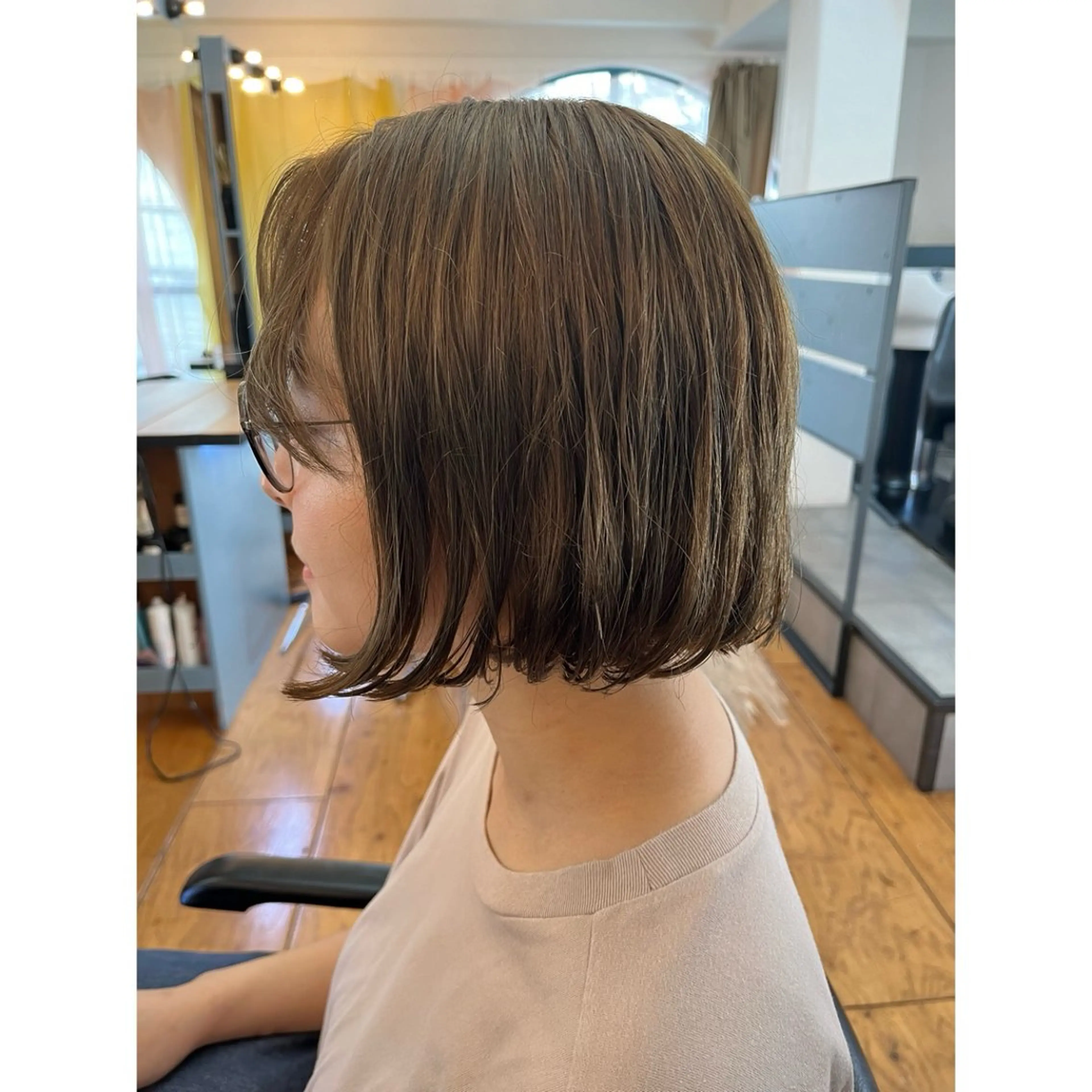 ショート カラー ベージュカラー Lagom なかだのヘアスタイル