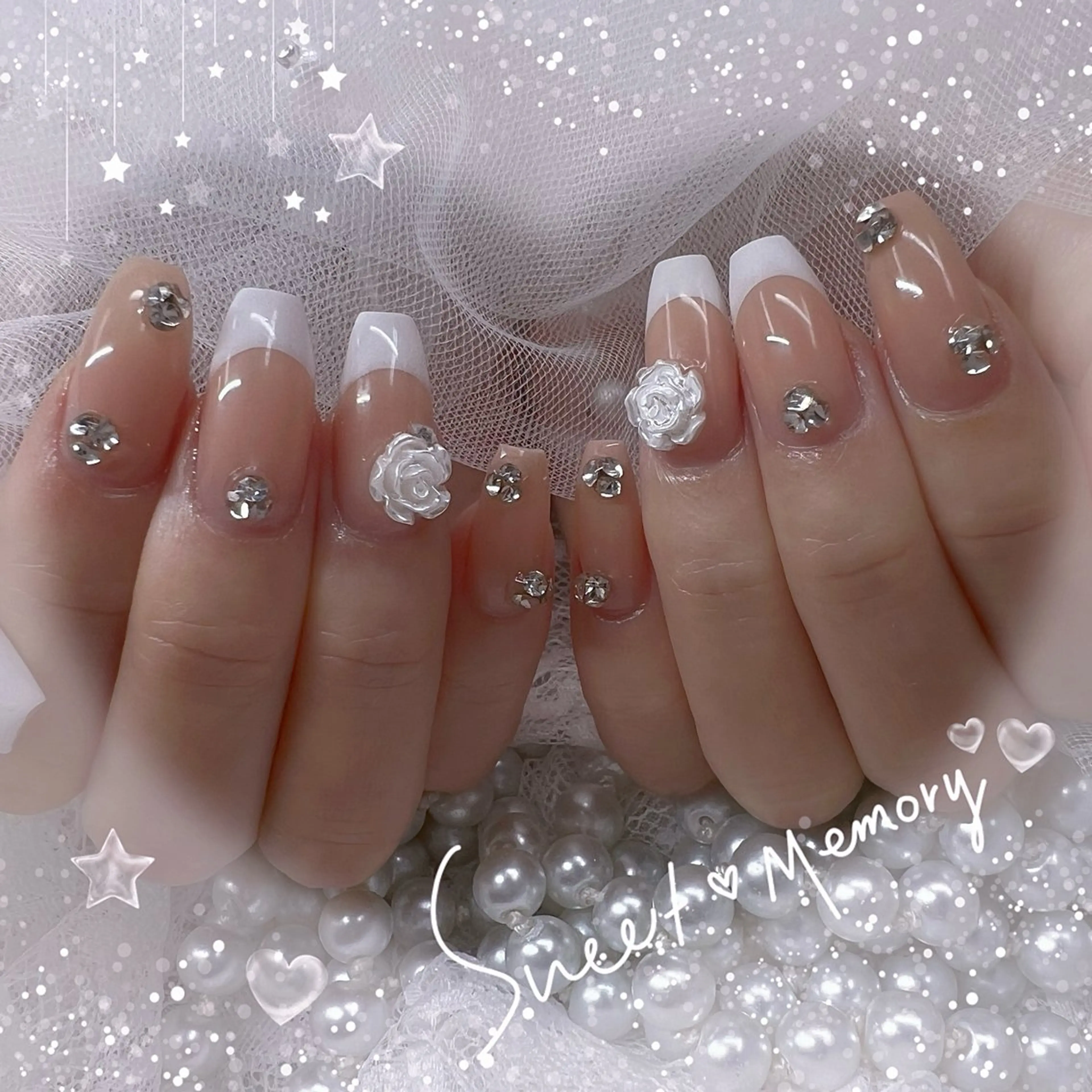 ネイル チークネイル フレンチネイル ガーリー ガラスフレンチ グラデーション Chill Nailsalonのネイルデザイン