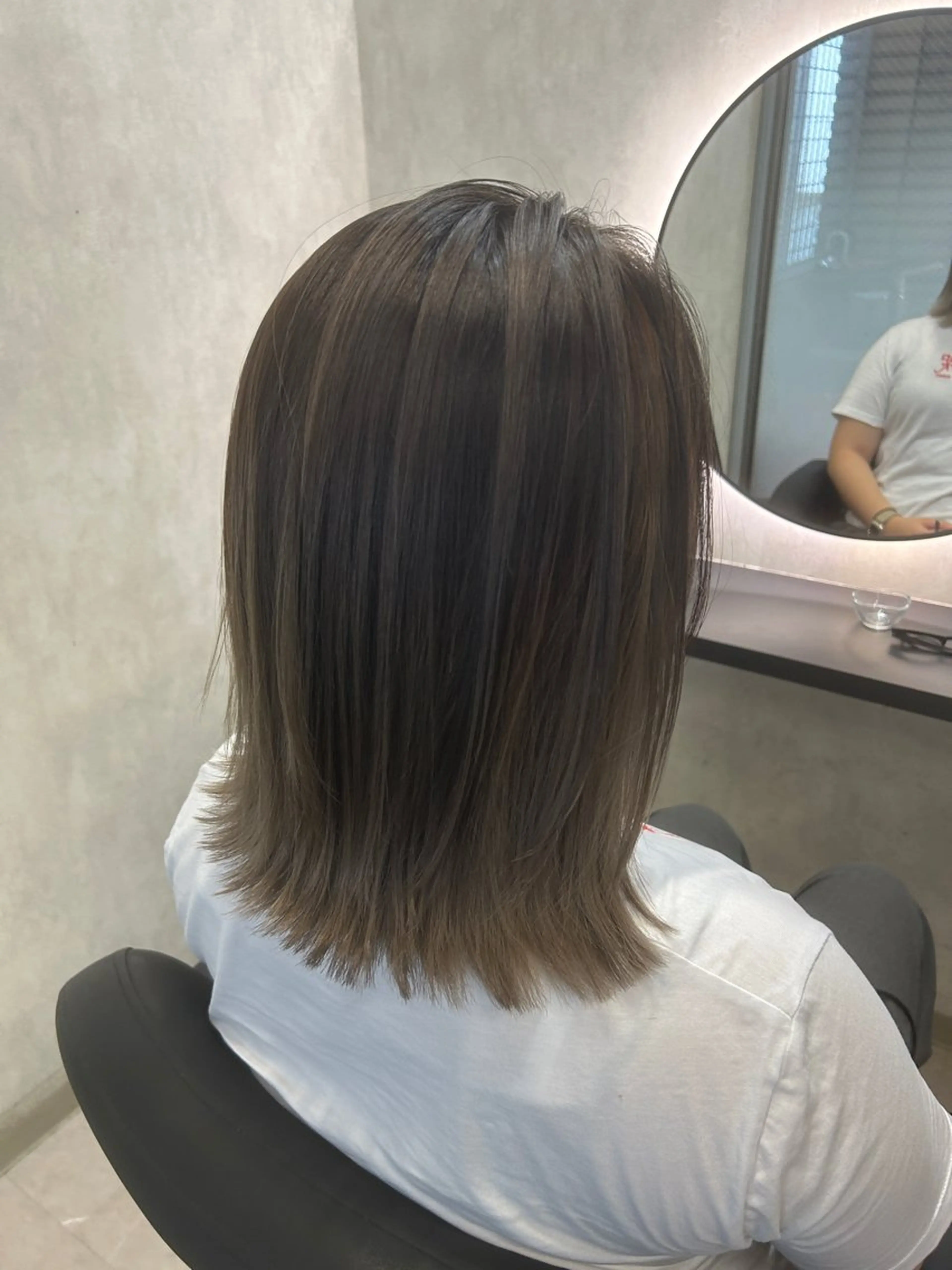 ミディアム カラー カット ヘアカラー トリートメント ハイライト/レイヤー ミルクティー/山本のヘアスタイル