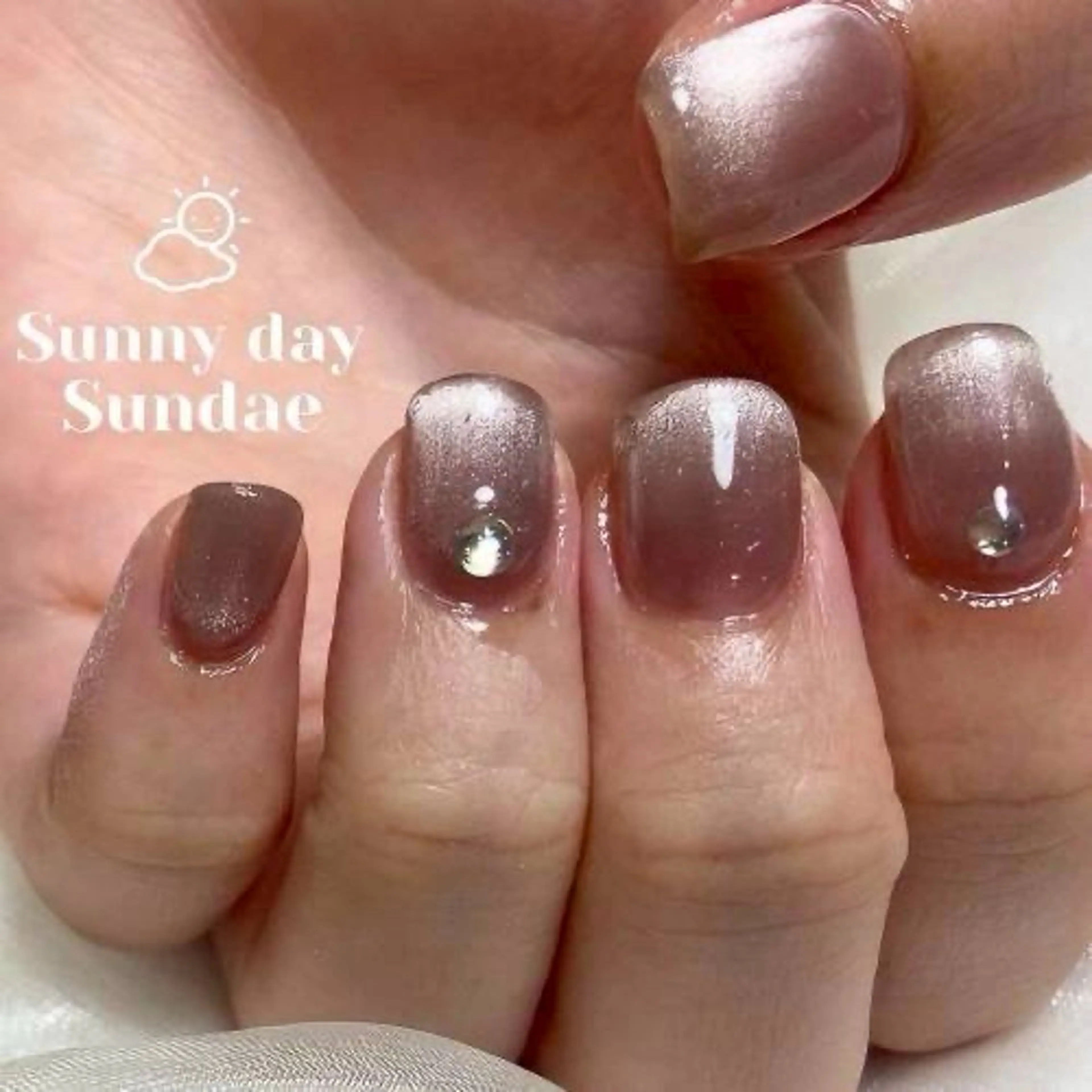 ネイル ブラウン ジェルネイル マグネットネイル パラジェル ハンドネイル mako 🌷のネイルデザイン