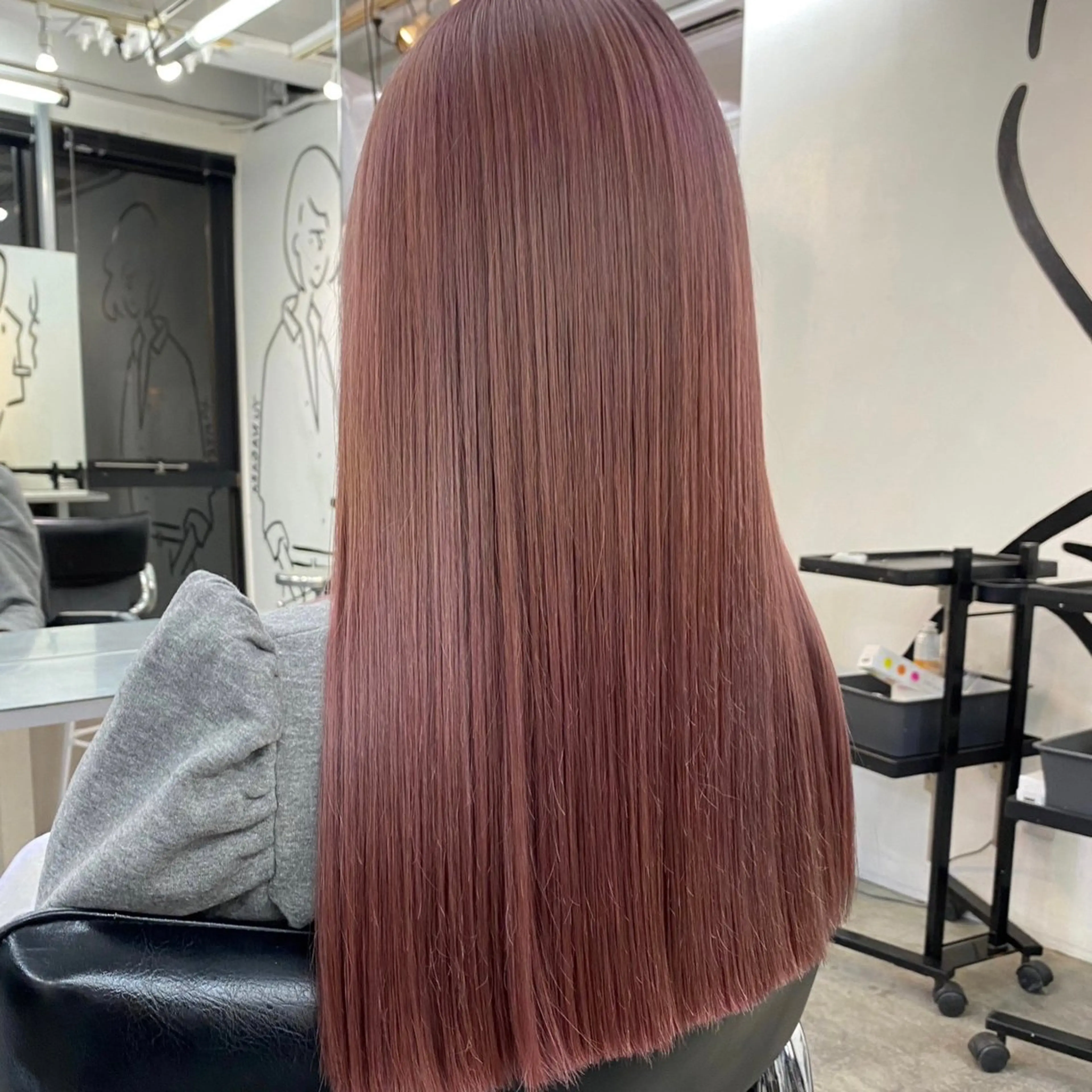セミロング カラー ヘアカラー トリートメント GO TODAY SHAiRE SALON 原宿本店所属・ブリーチ/レイヤー ハッシュカット/河内のヘアスタイル