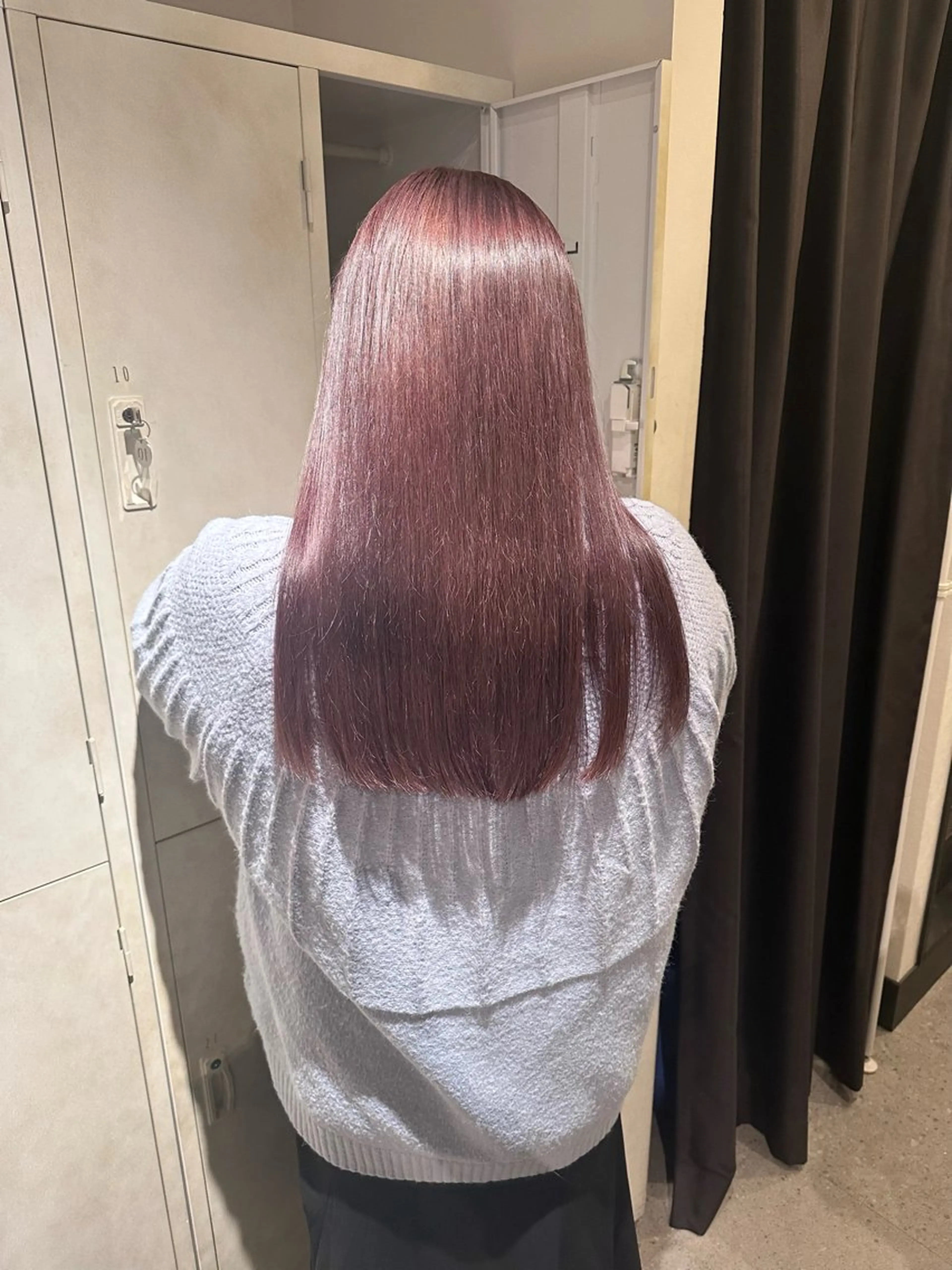 ロング カラー ベージュカラー ラベンダーカラー ラベンダーベージュ ピンクカラー ピンクラベンダー カット ヘアカラー 福崎 真奈のヘアスタイル