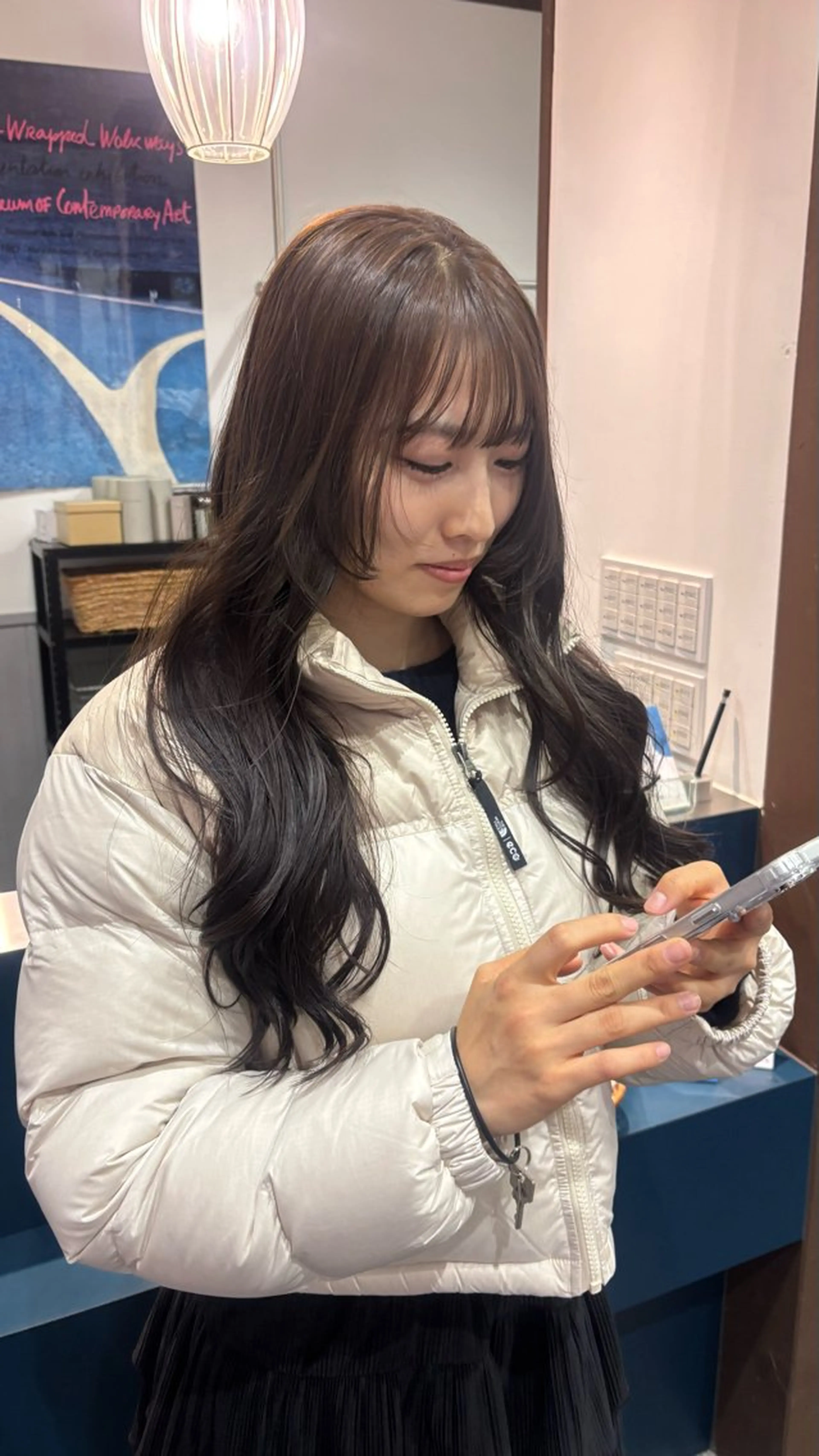 ロング 顔まわりレイヤー 顔周りカット レイヤーカット LA PENSEE BRUN所属・大久保 桃夏のヘアスタイル