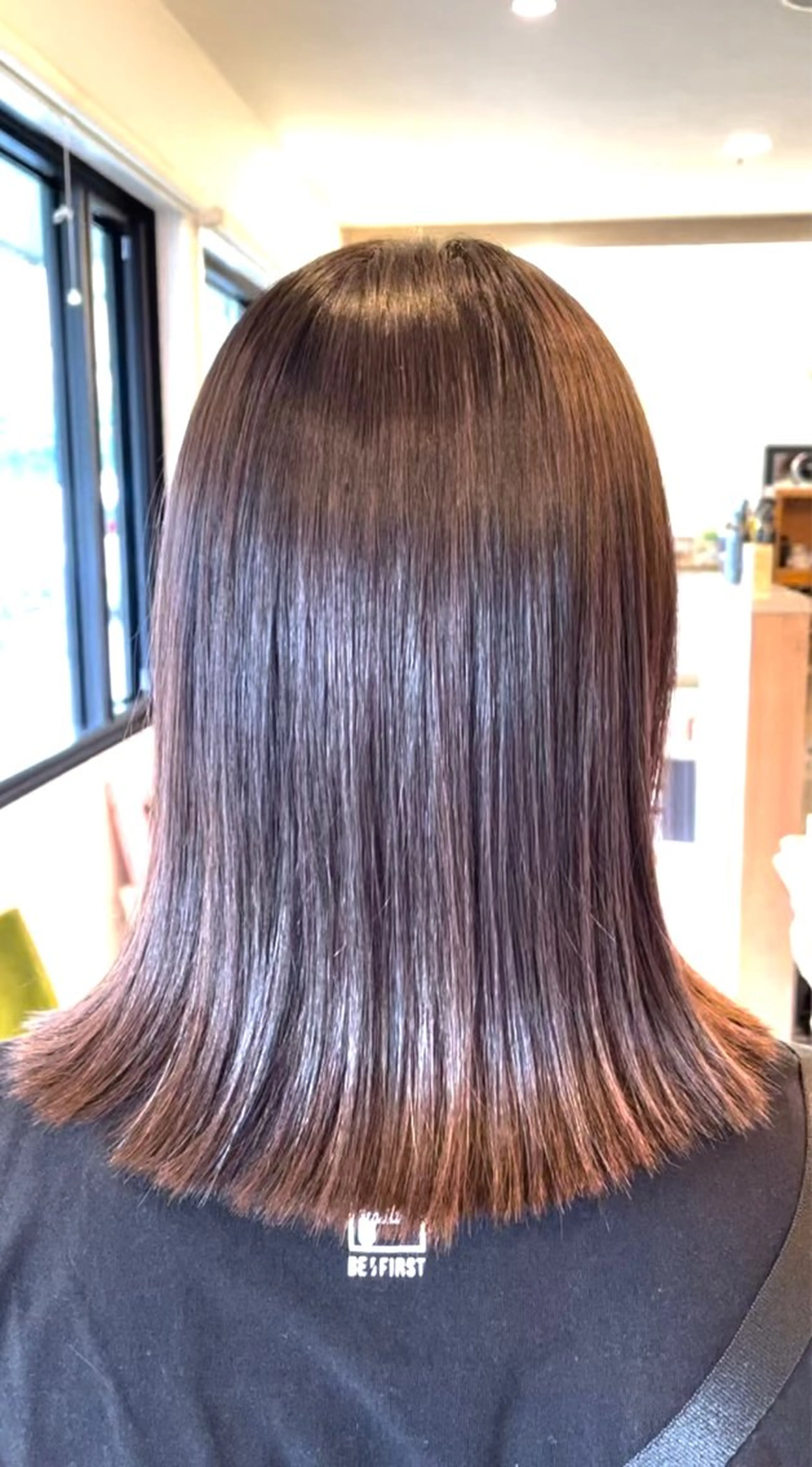 ミディアム カット 縮毛矯正 トリートメント fleur所属・津田 あかねのヘアスタイル