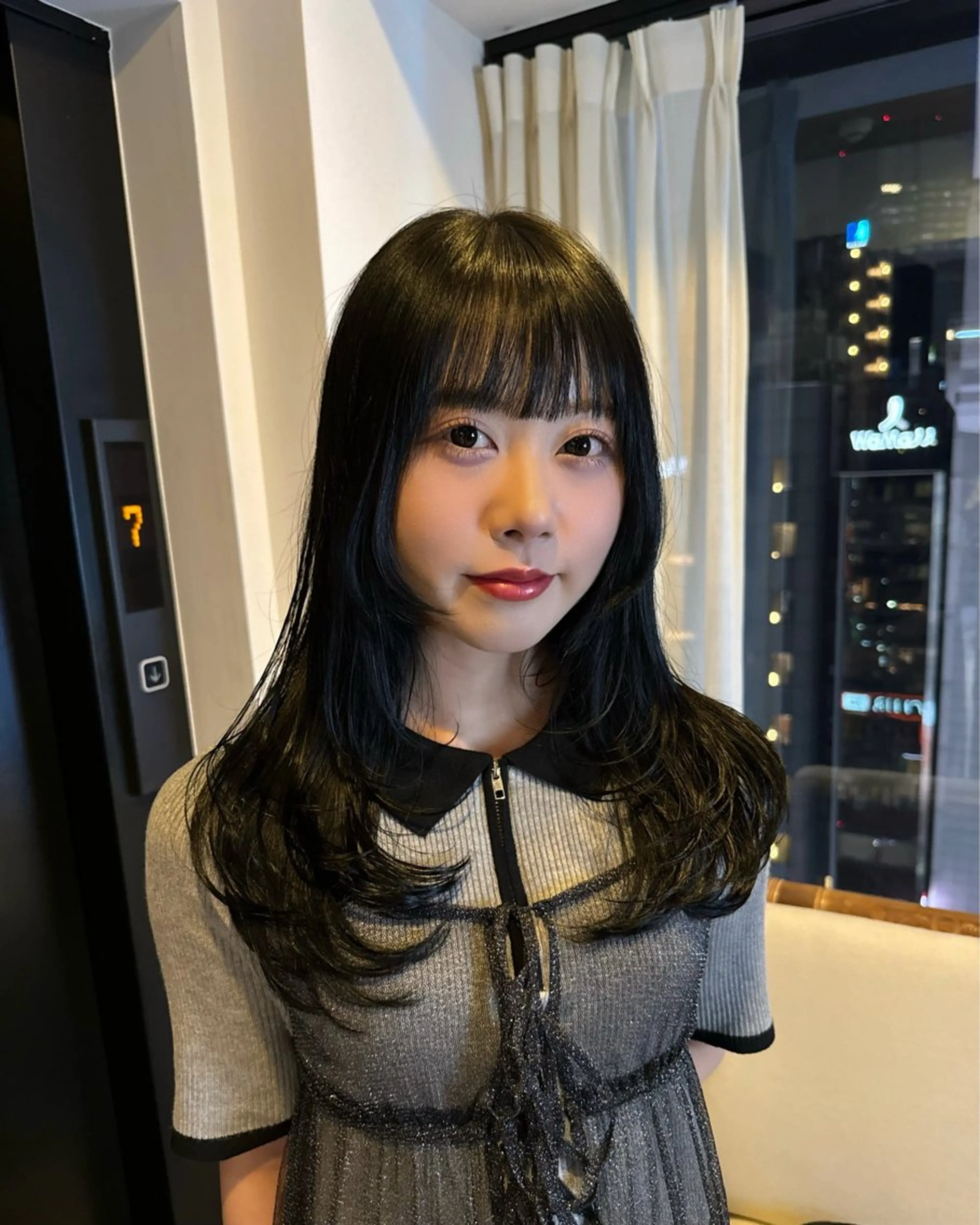 ロング カラー ロングレイヤー 黒髪 レイヤーカット ロング カット トリートメント Bonheur銀座 /前田 栞九郎のヘアスタイル