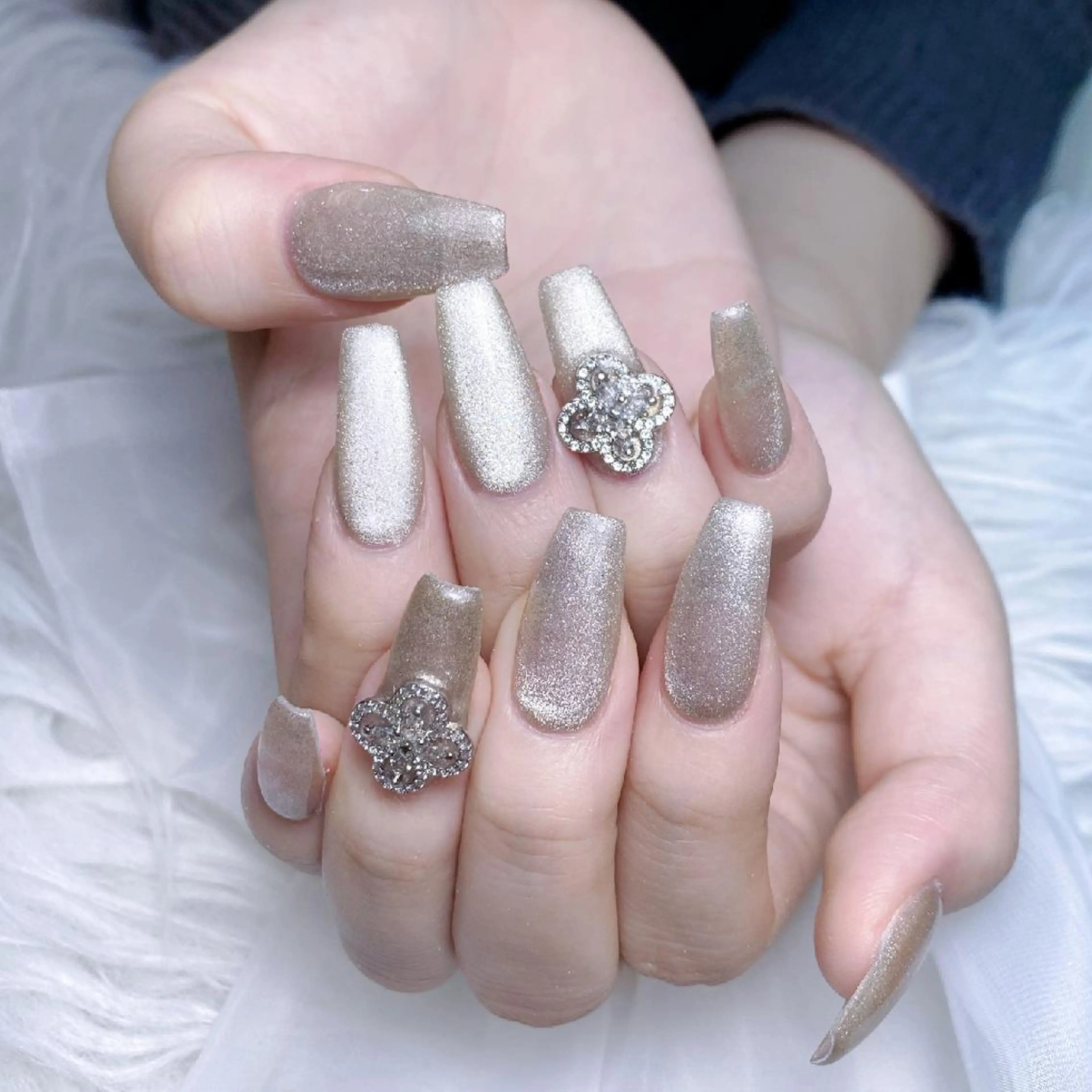 ネイル オーロラネイル フレンチネイル ハート 韓国ネイル ミラーネイル NailPrincess所属・princess スカルプ専門店のネイルデザイン