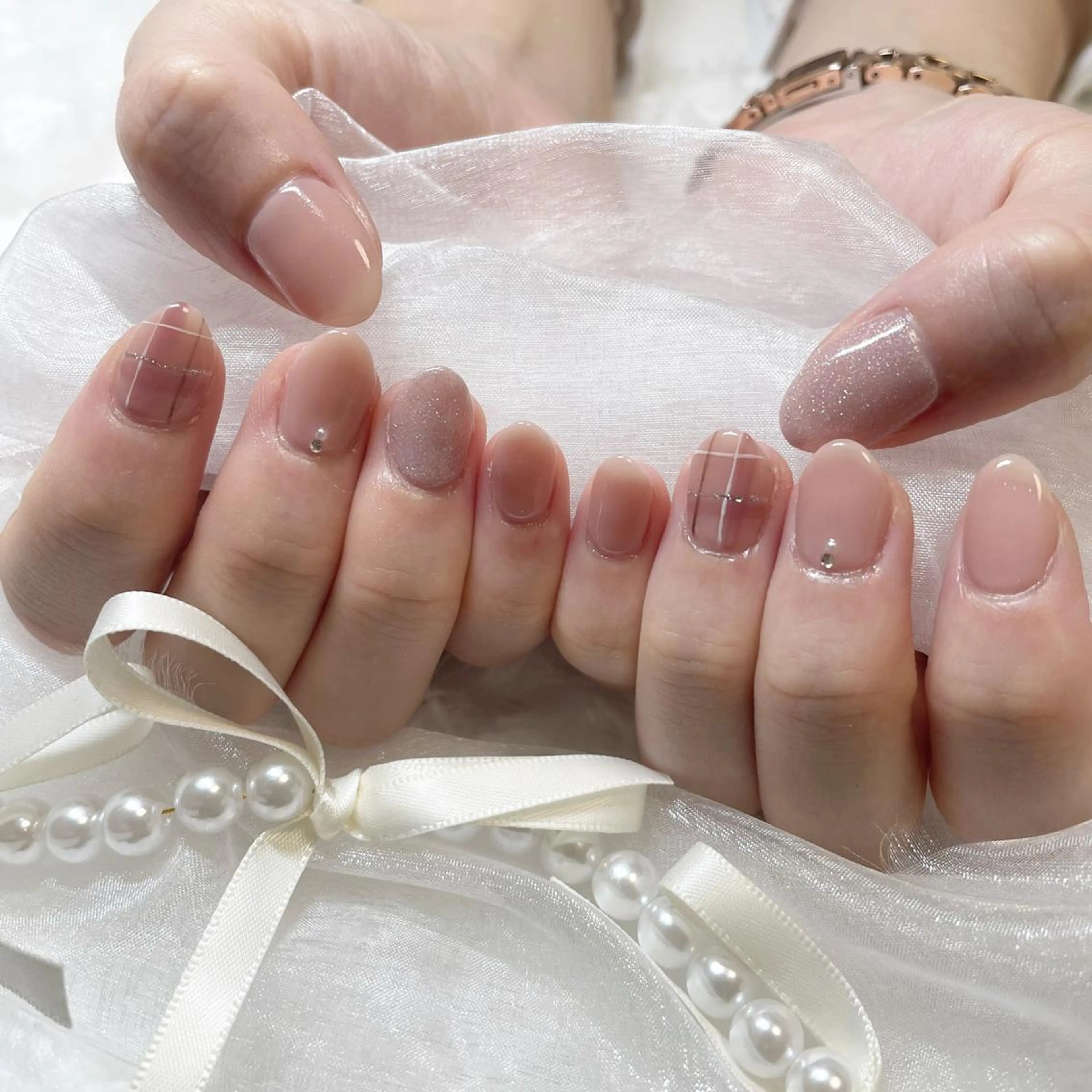 ネイル ジェルネイル 韓国ネイル 持ち込み ワンカラーネイル ピンク ハンドネイル fiore nail 🦋のネイルデザイン