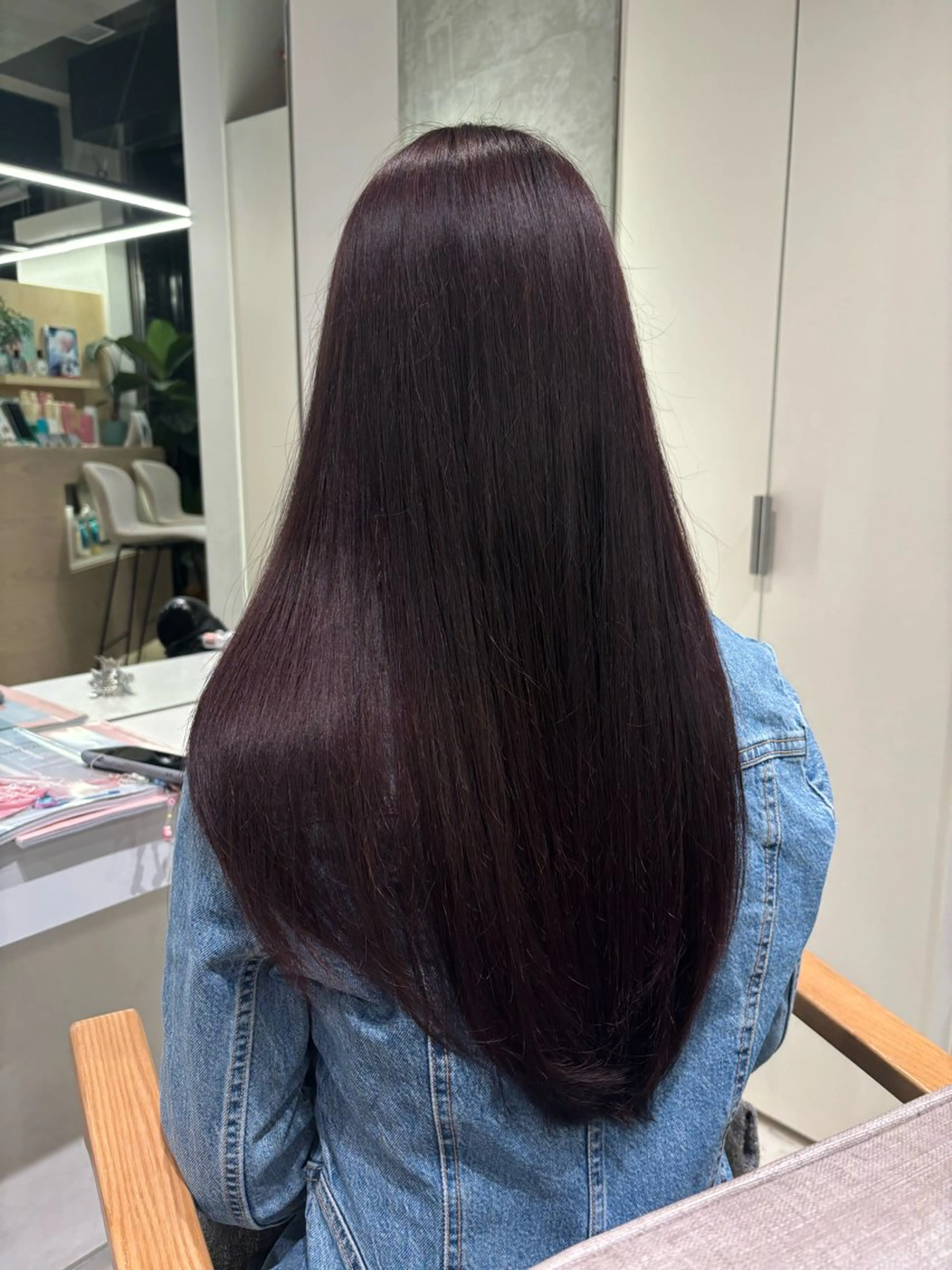 ロング カラー ラベンダーカラー 川口 琴音のヘアスタイル