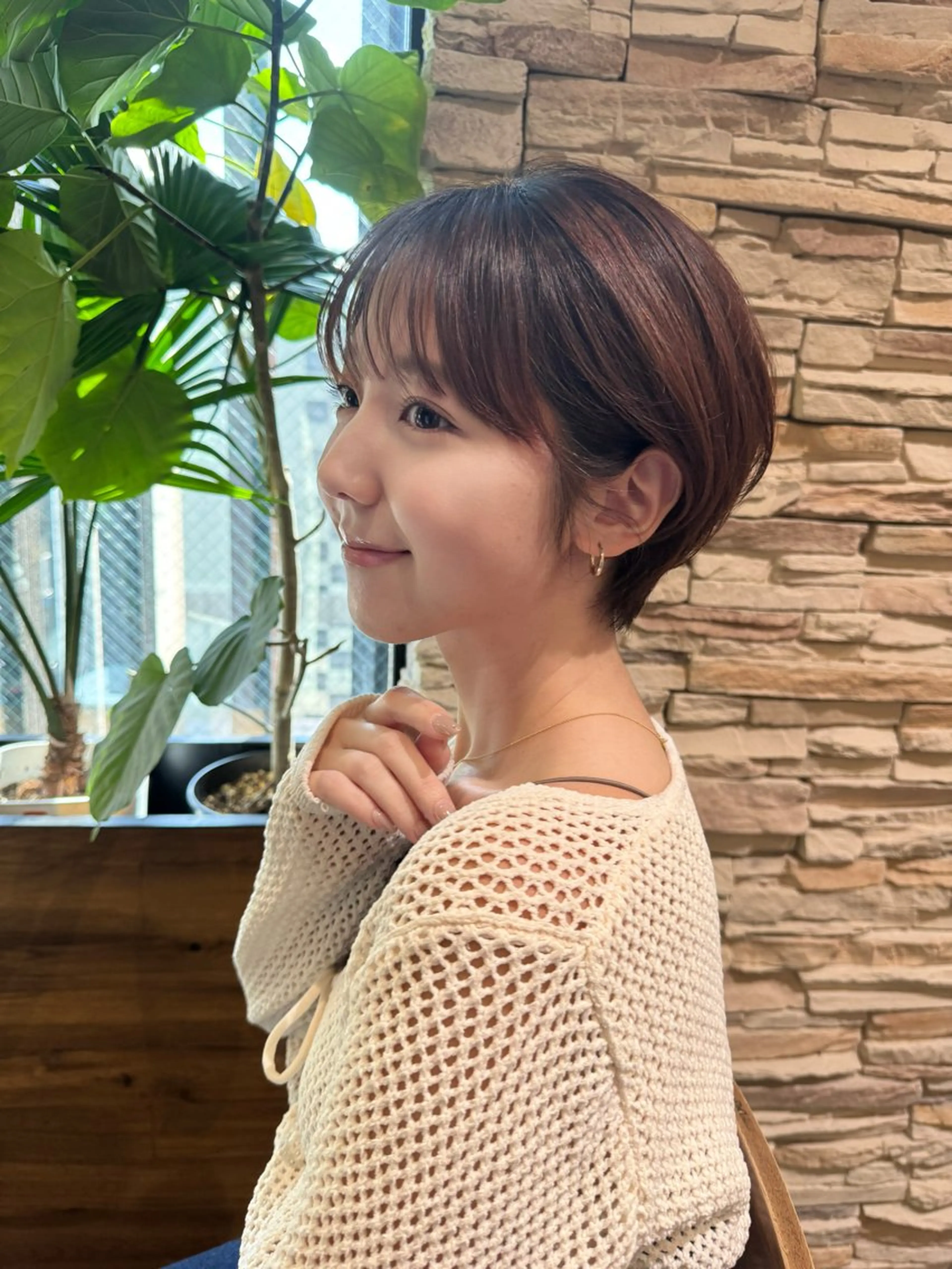 対象仕上がりがアゴから上のショートスタイル。25歳以上、5cm以上のカットの募集になります。SNS投稿させていただける方の写真