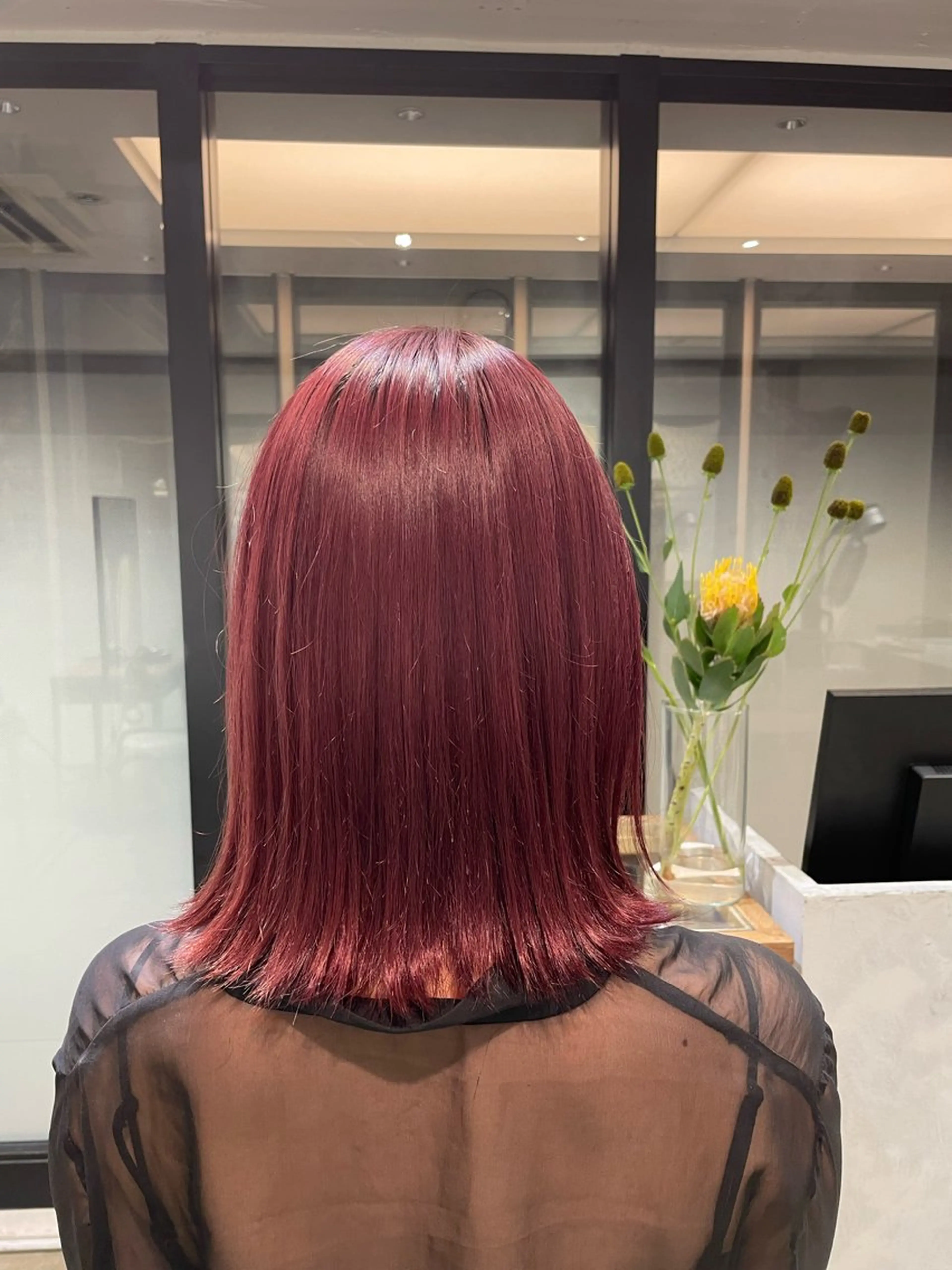 ミディアム カラー ブリーチ ブリーチなしカラー レッドカラー ヘアカラー トリートメント Mado Tsujido所属・小野江 祐李のヘアスタイル