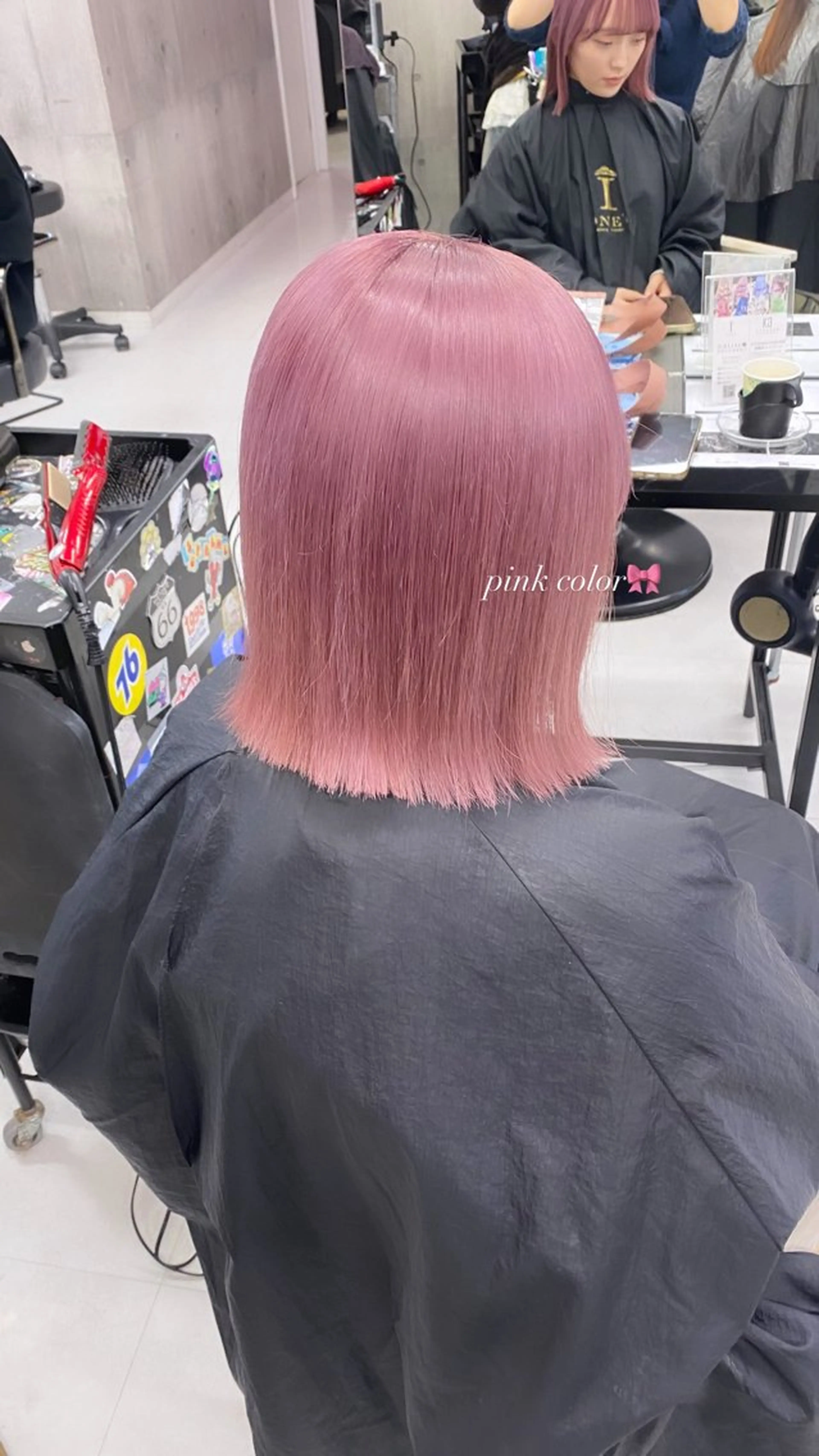 ミディアム カラー ヘアアレンジ ヘアカラー のん🎀ハイトーン/ レイヤーカット🐳のヘアスタイル