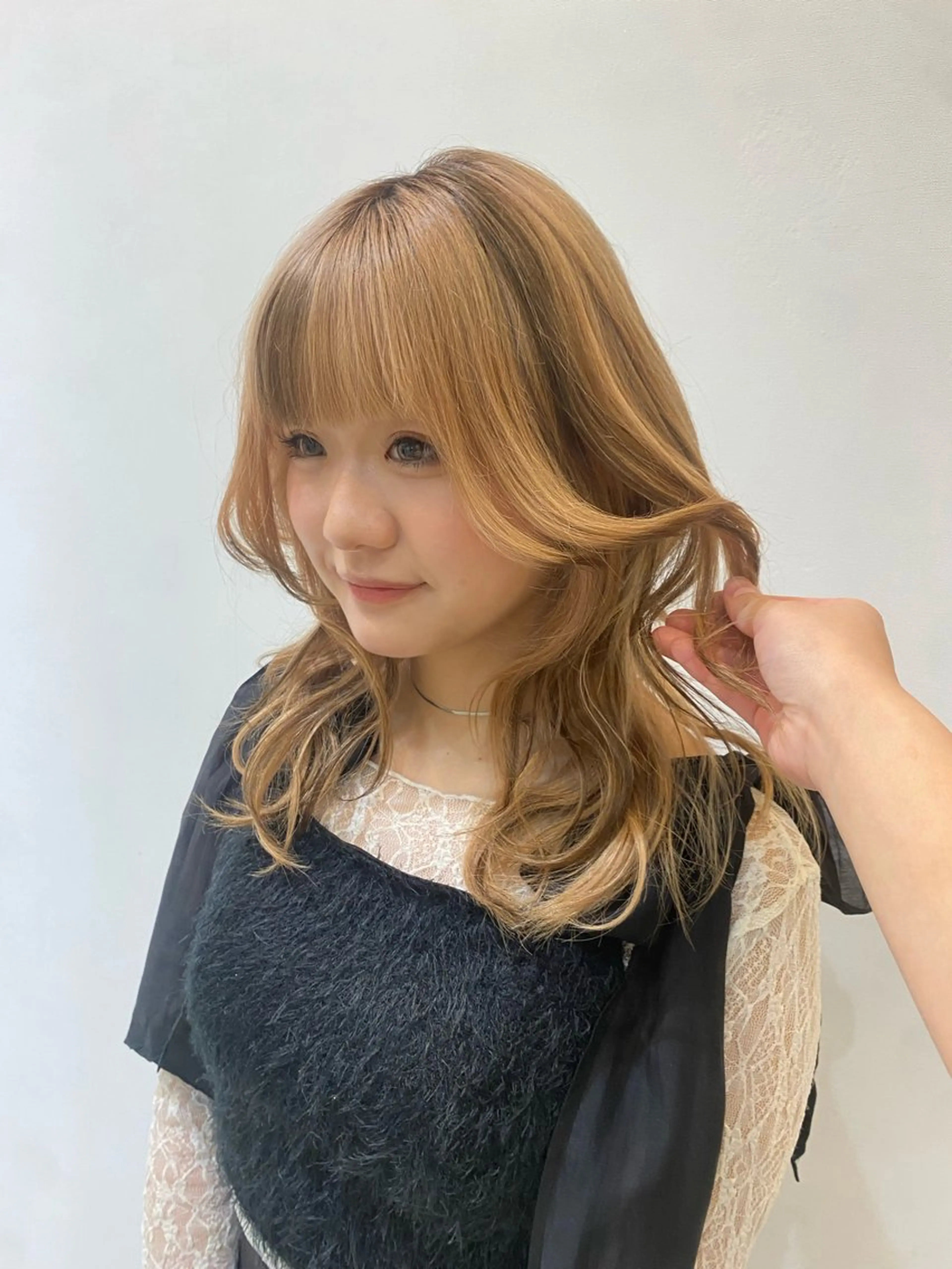 セミロング カラー デザインカラー 韓国風ヘア レイヤーカット 🩷🧡暖色カラー/ 北川柚芽夏🧡🩷のヘアスタイル
