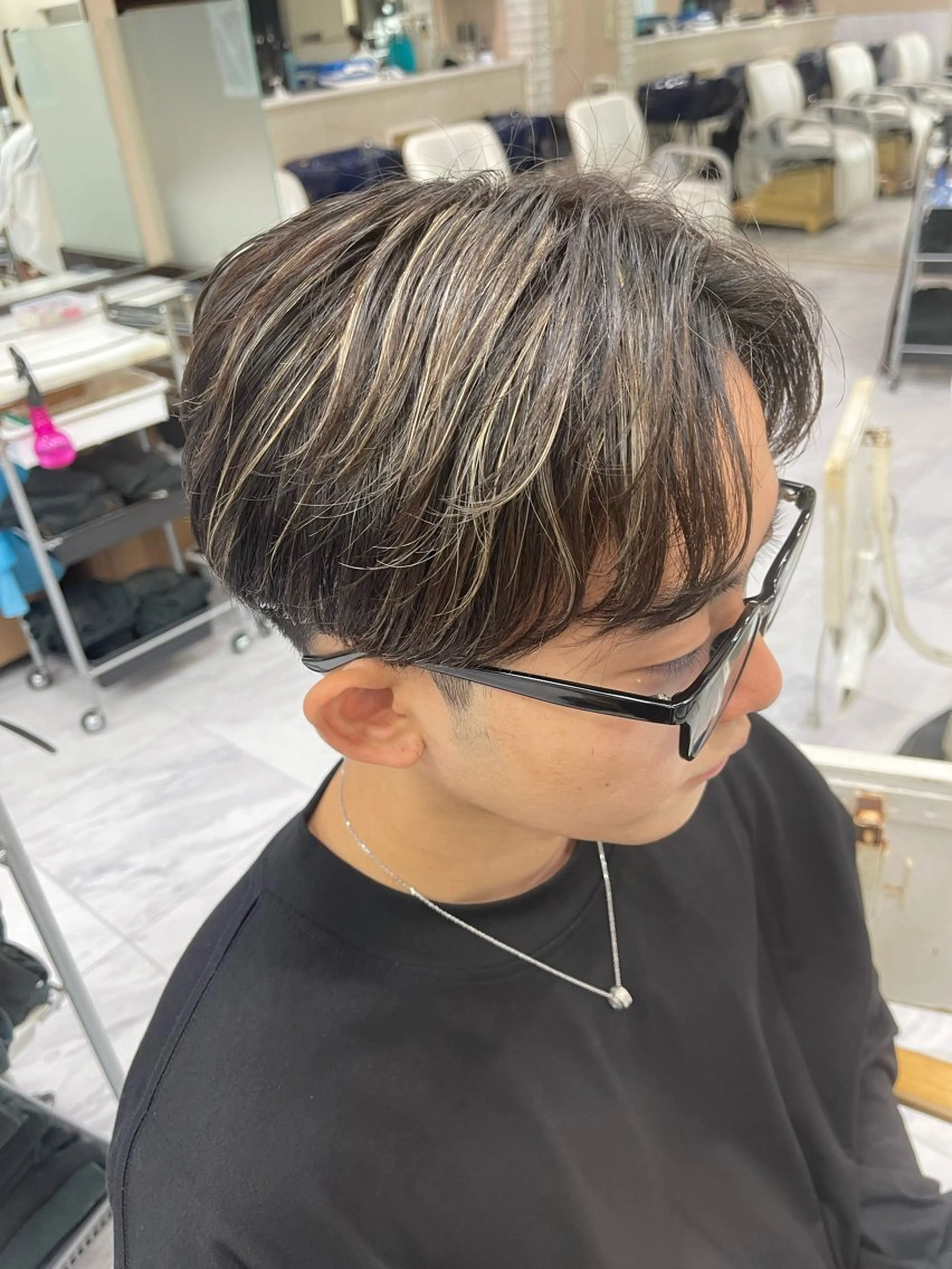 ショート カラー メンズ メンズハイライト ハイライトカラー ハイライト ヘアカラー トリートメント ❄️メンズカット 落合諒❄️のヘアスタイル