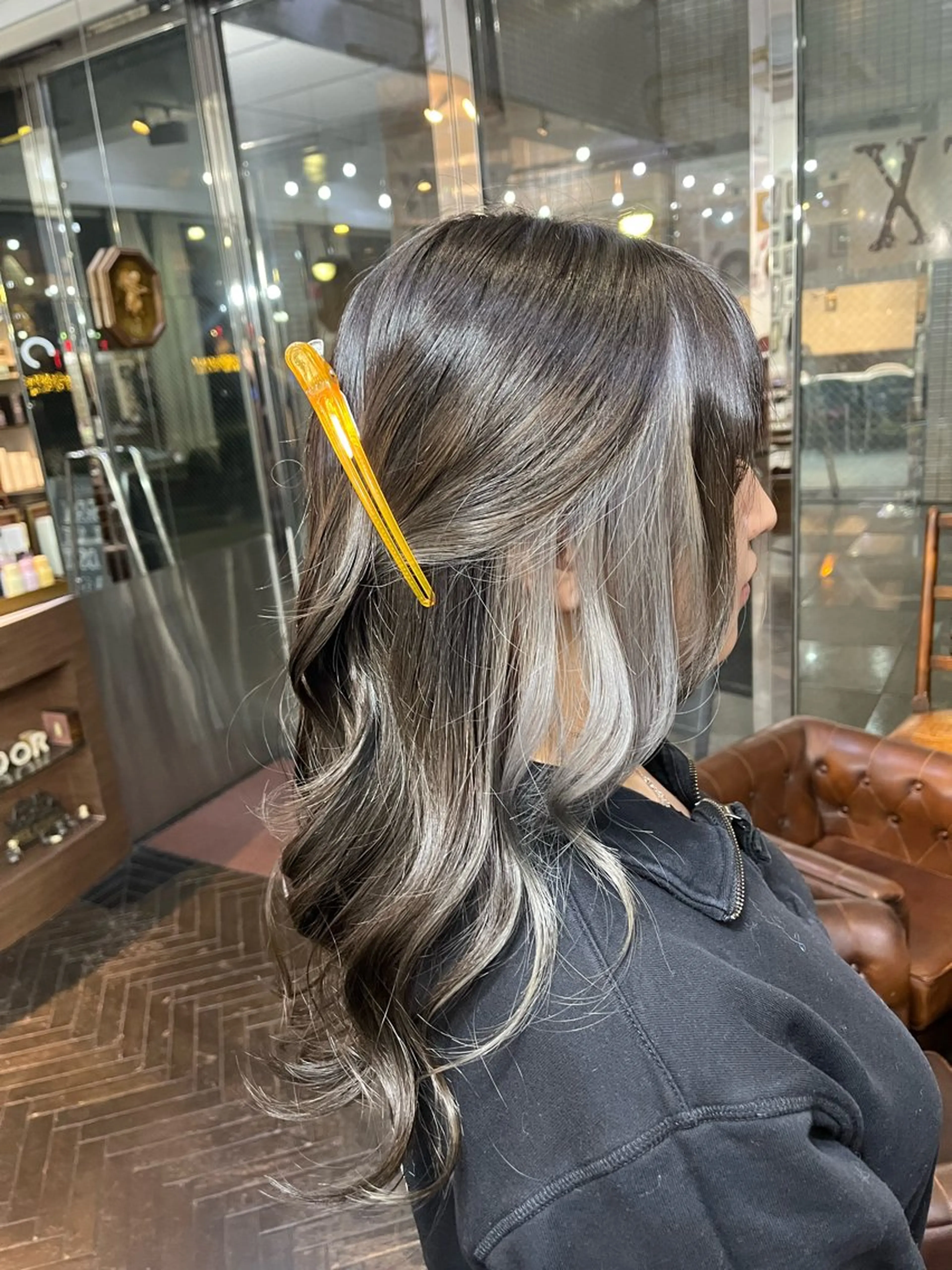 セミロング ヘアカラー デザインカラー/ コーンロウのヘアスタイル