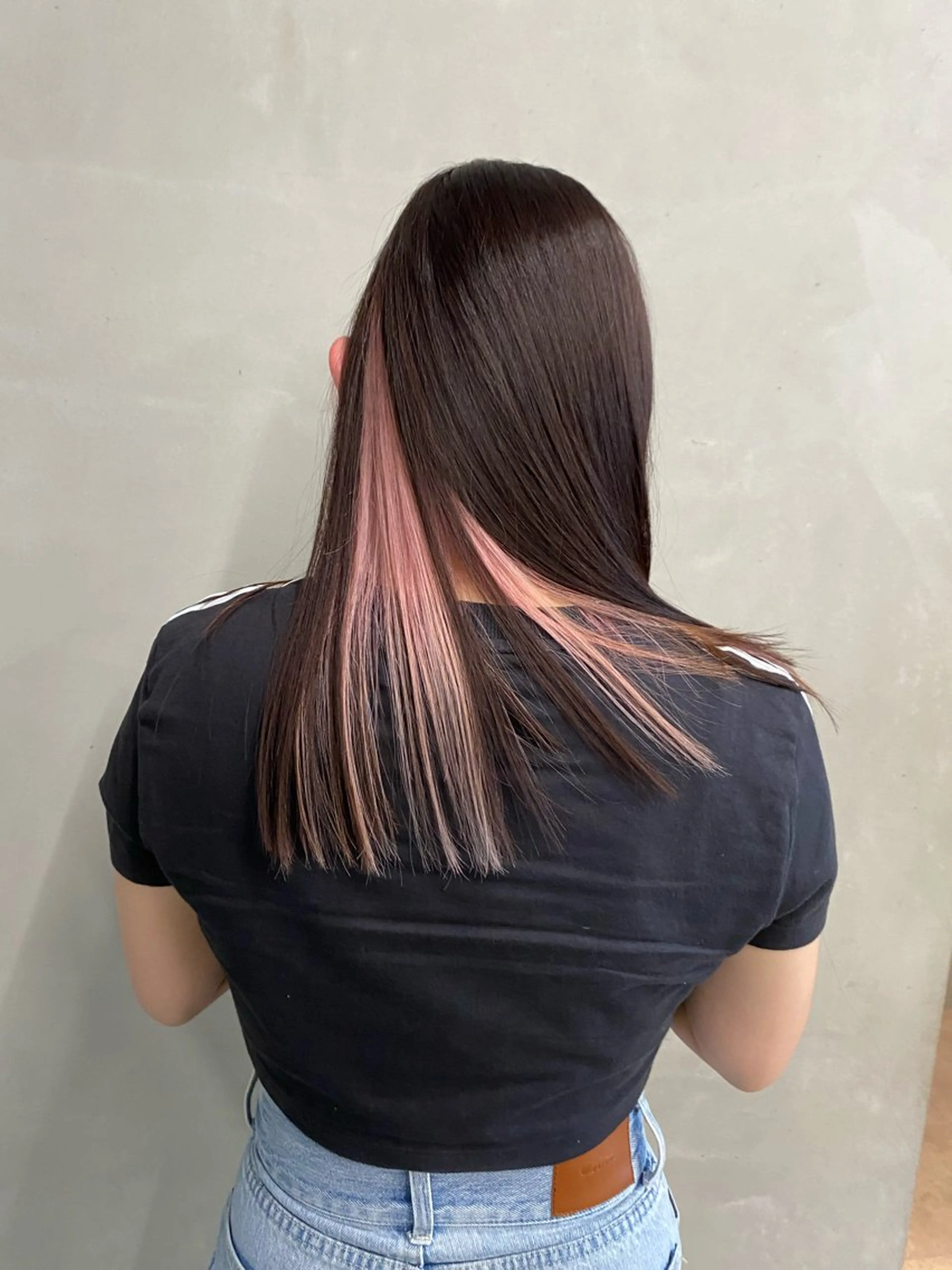 ミディアム カラー ヘアアレンジ インナーカラー ヘアカラー お呼ばれヘアアレンジ mina🌷のヘアスタイル