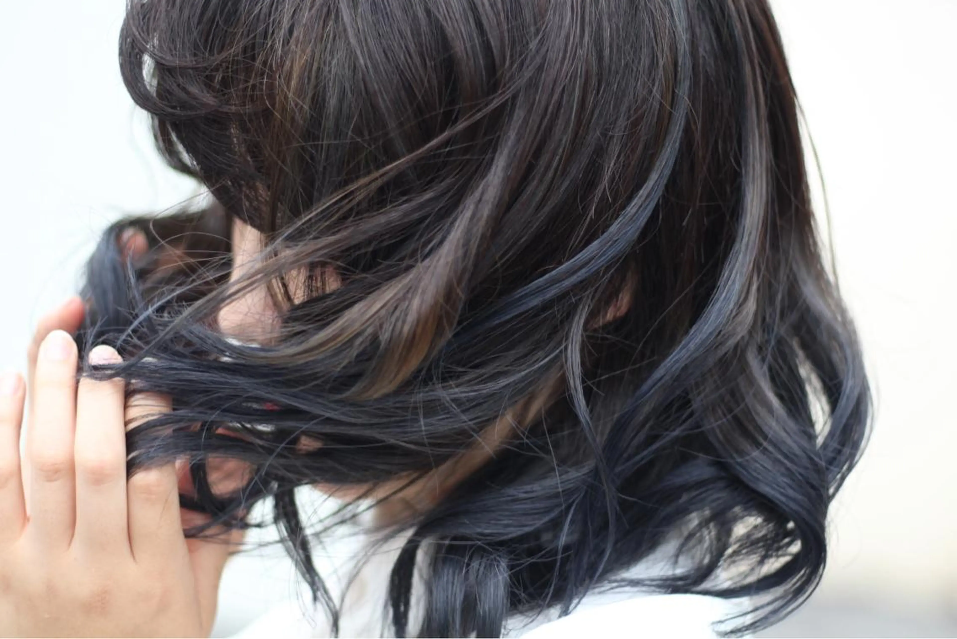 セミロング カラー ヘアアレンジ ブルーカラー ブルージュ ダブルカラー グラデーションカラー ハイライトカラー 遠藤悠大/メンズ縮毛 /メンズカットのヘアスタイル