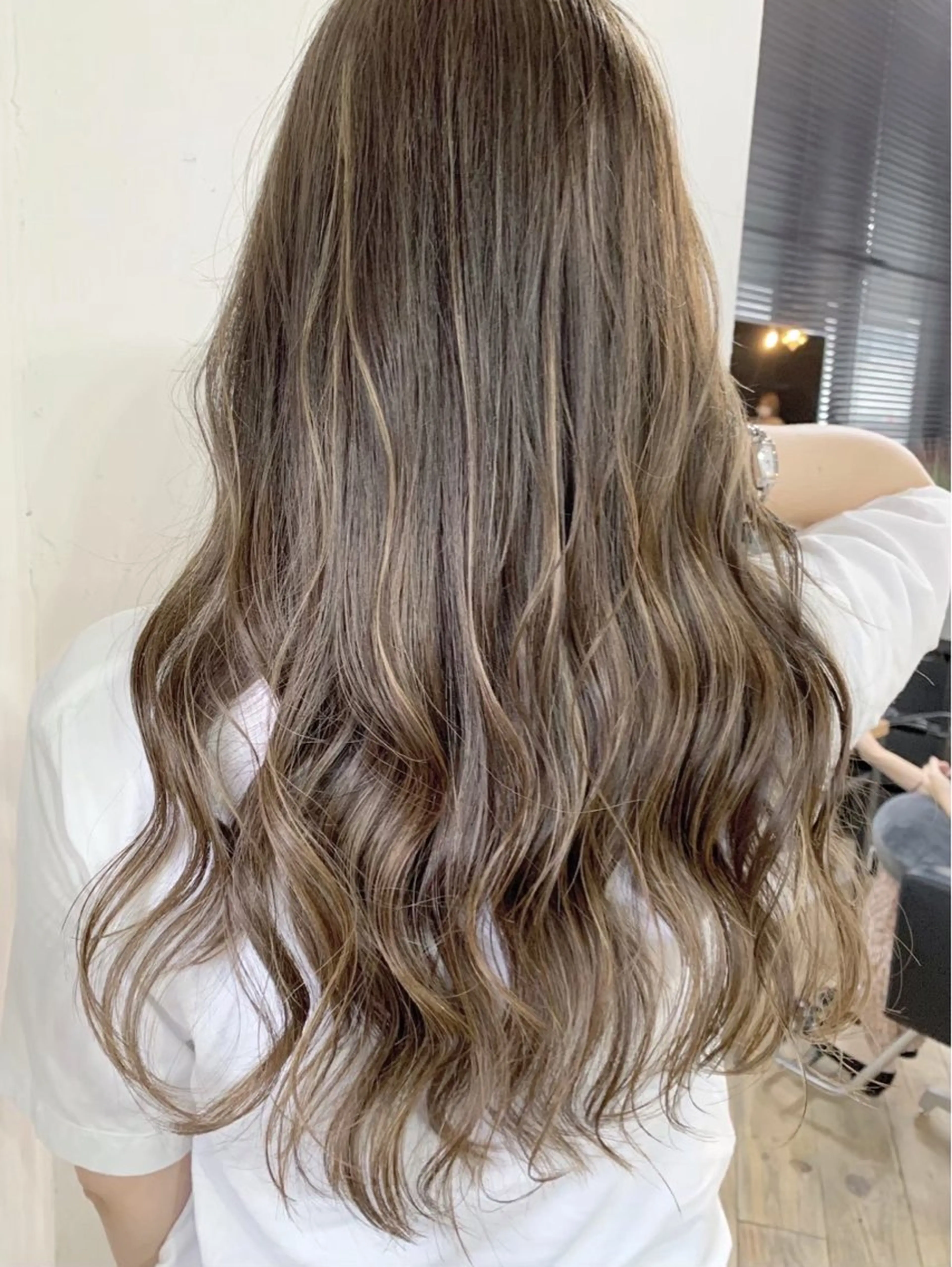 ロング カラー 🫐寒色系カラー 🫐ヤマナカリリカのヘアスタイル