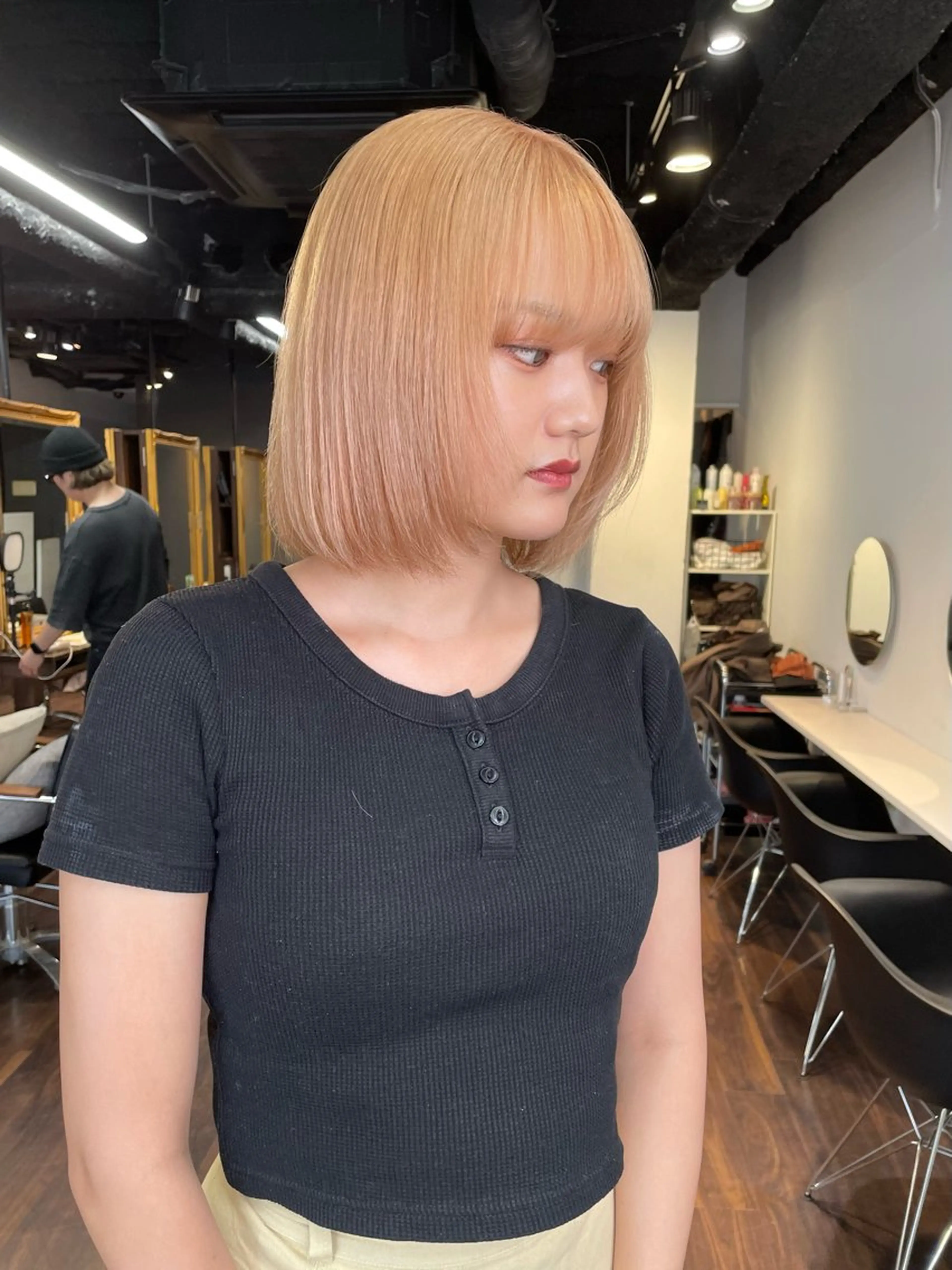 ミディアム カラー ヘアアレンジ ベージュカラー ブリーチ ブロンド ブロンドベージュ ダブルカラー mao透明感カラー 似合わせヘアメイクのヘアスタイル