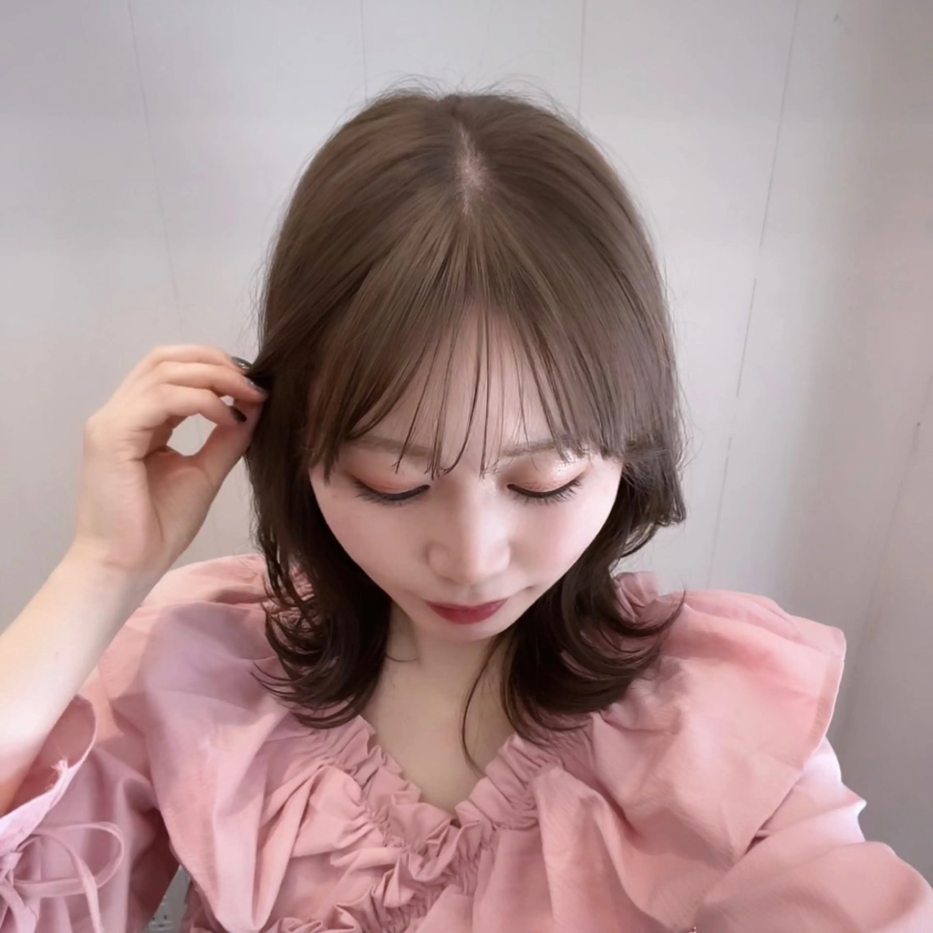 ミディアム カラー ベージュカラー ヘアカラー Henrietta  自由が丘所属・ベージュ/ブリーチ無 し/透明感/石井佑季のヘアスタイル