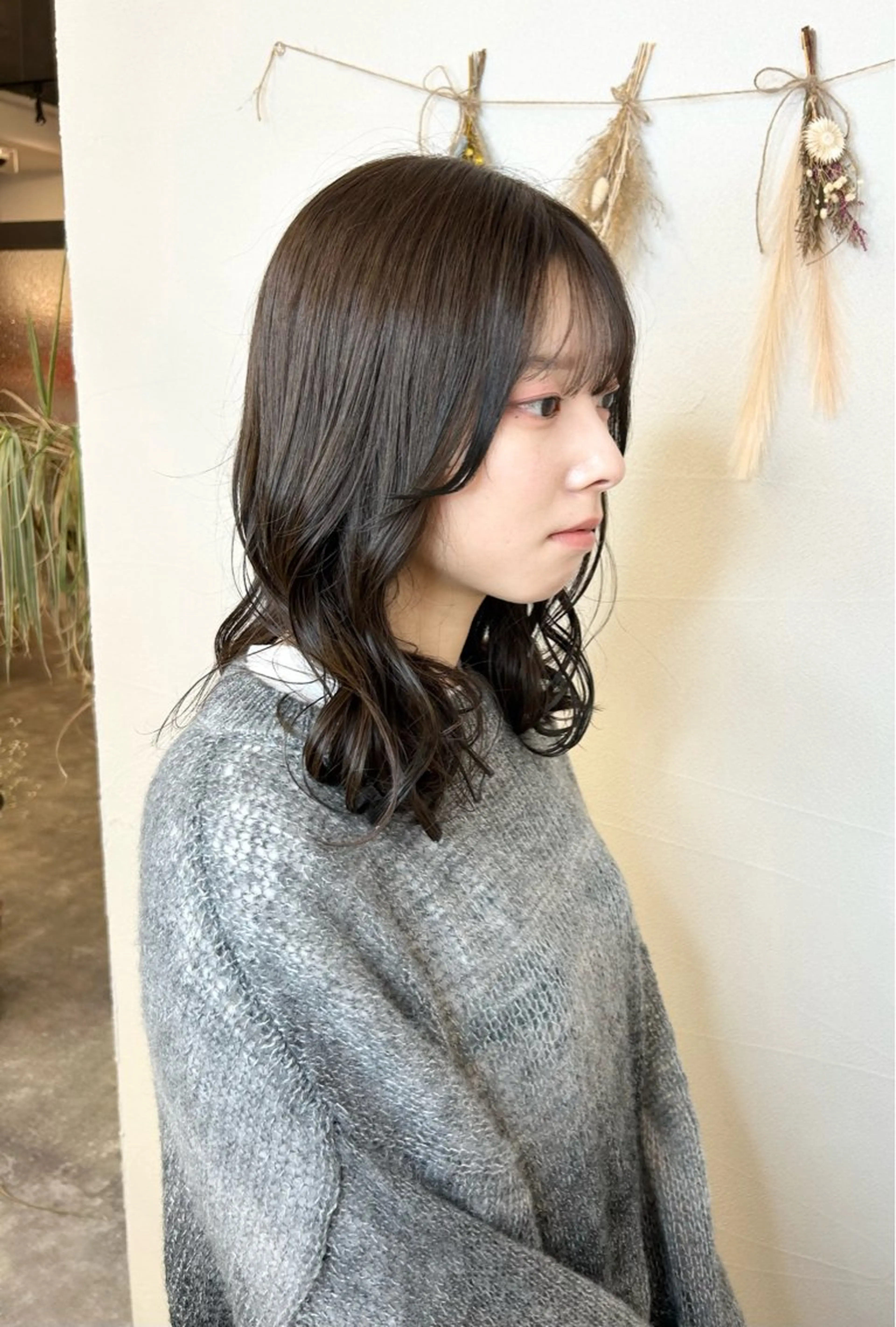 セミロング カラー カット ヘアカラー トリートメント 🌿艶髪透明感 佐藤遥🌿のヘアスタイル