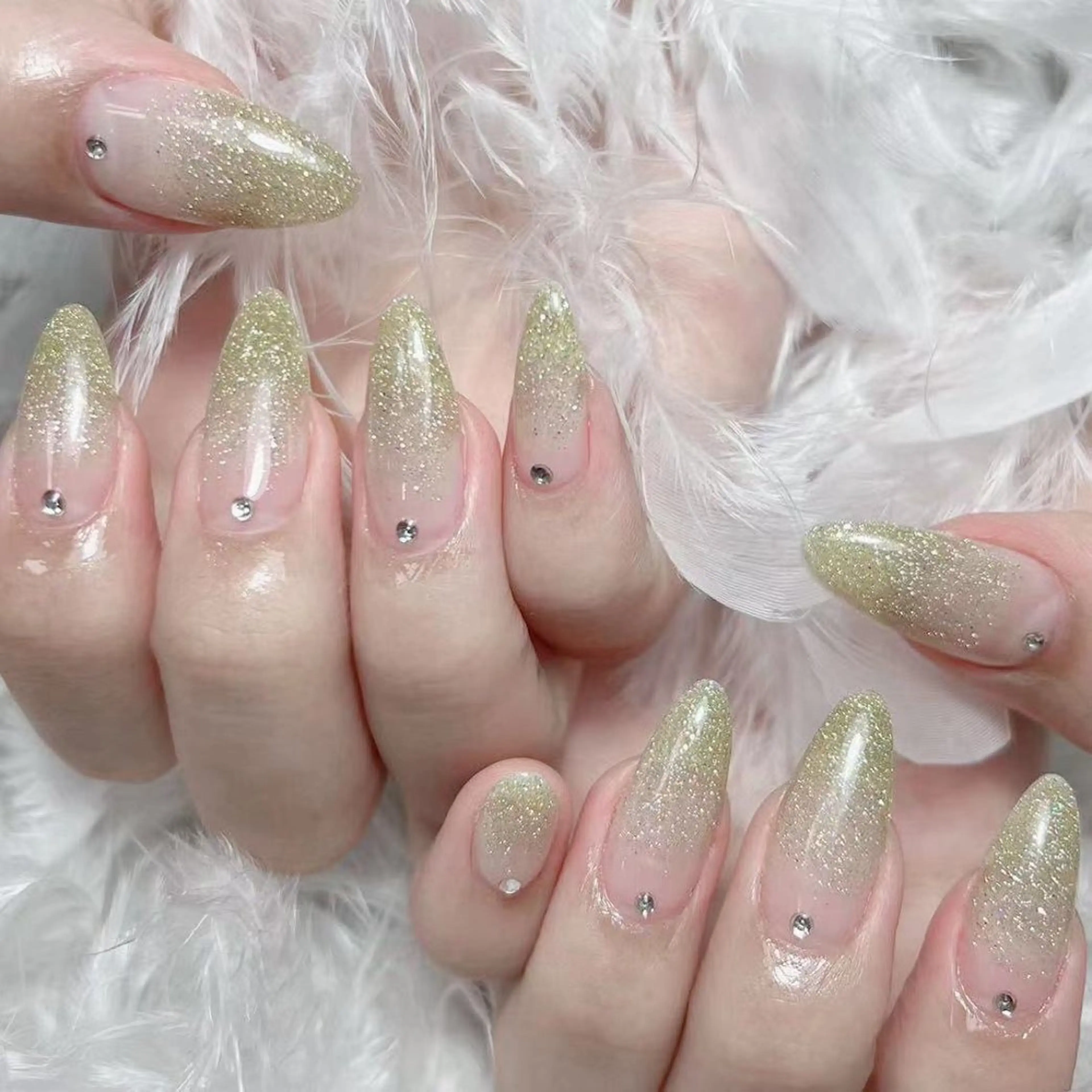 ネイル アートネイル オーロラネイル ガーリー キラキラネイル 韓国ネイル ハンドネイル Diamond NAIL✨のネイルデザイン