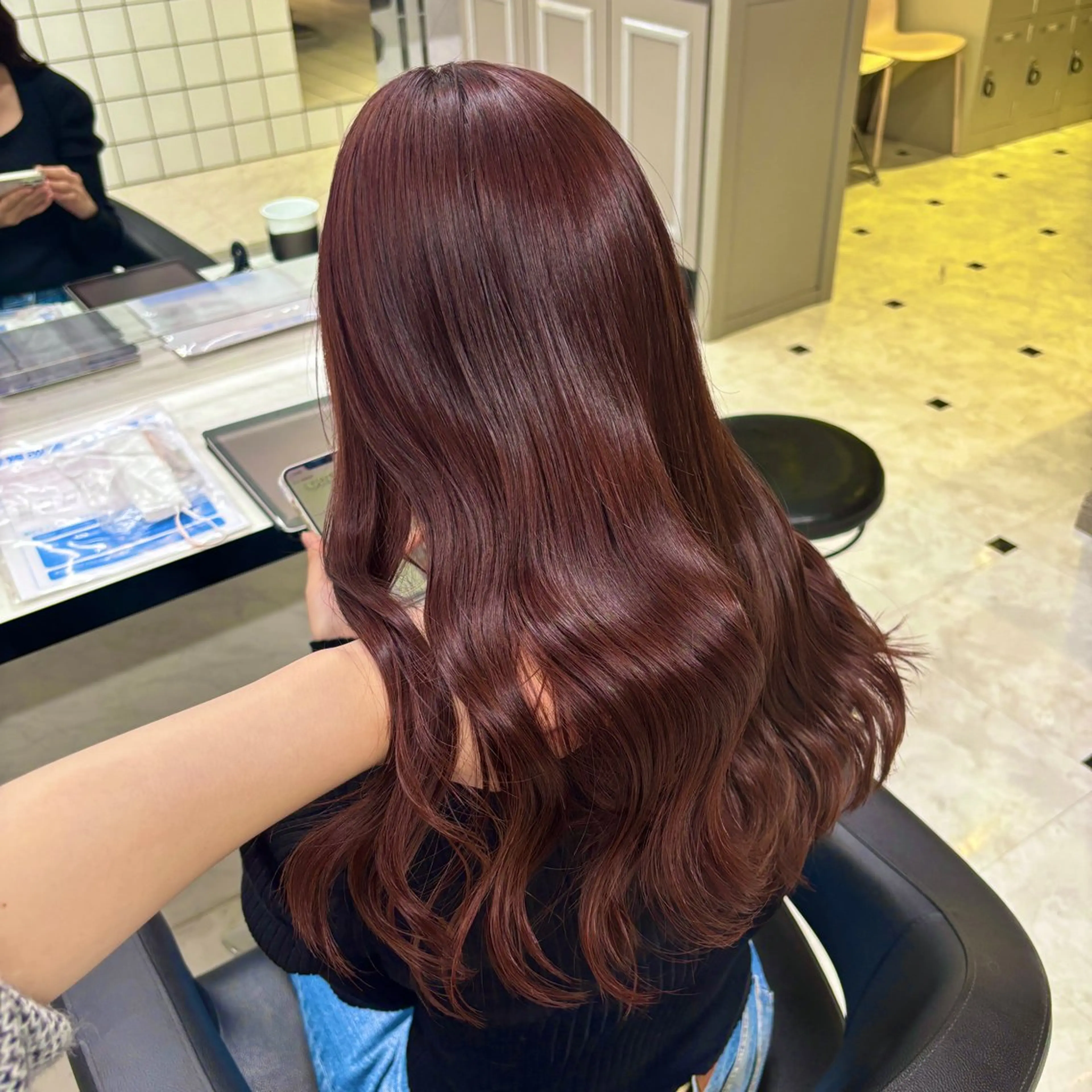 ロング ヘアカラー 韓国ガーリー🤍暖 色カラー🤍misaのヘアスタイル