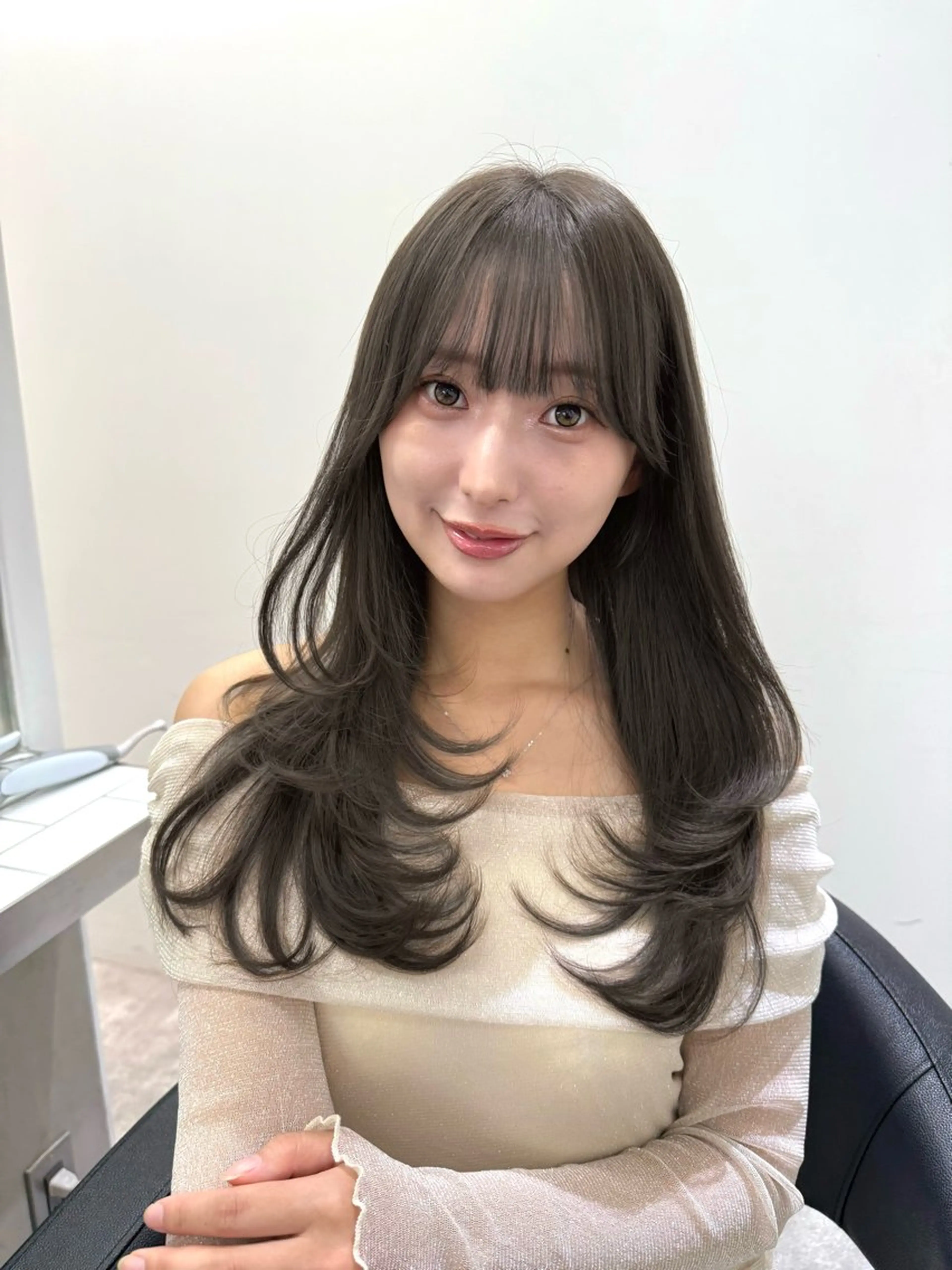 ロング カラー カット ヘアカラー トリートメント レイヤー オリーブ/ グレージュ/添田晃基のヘアスタイル